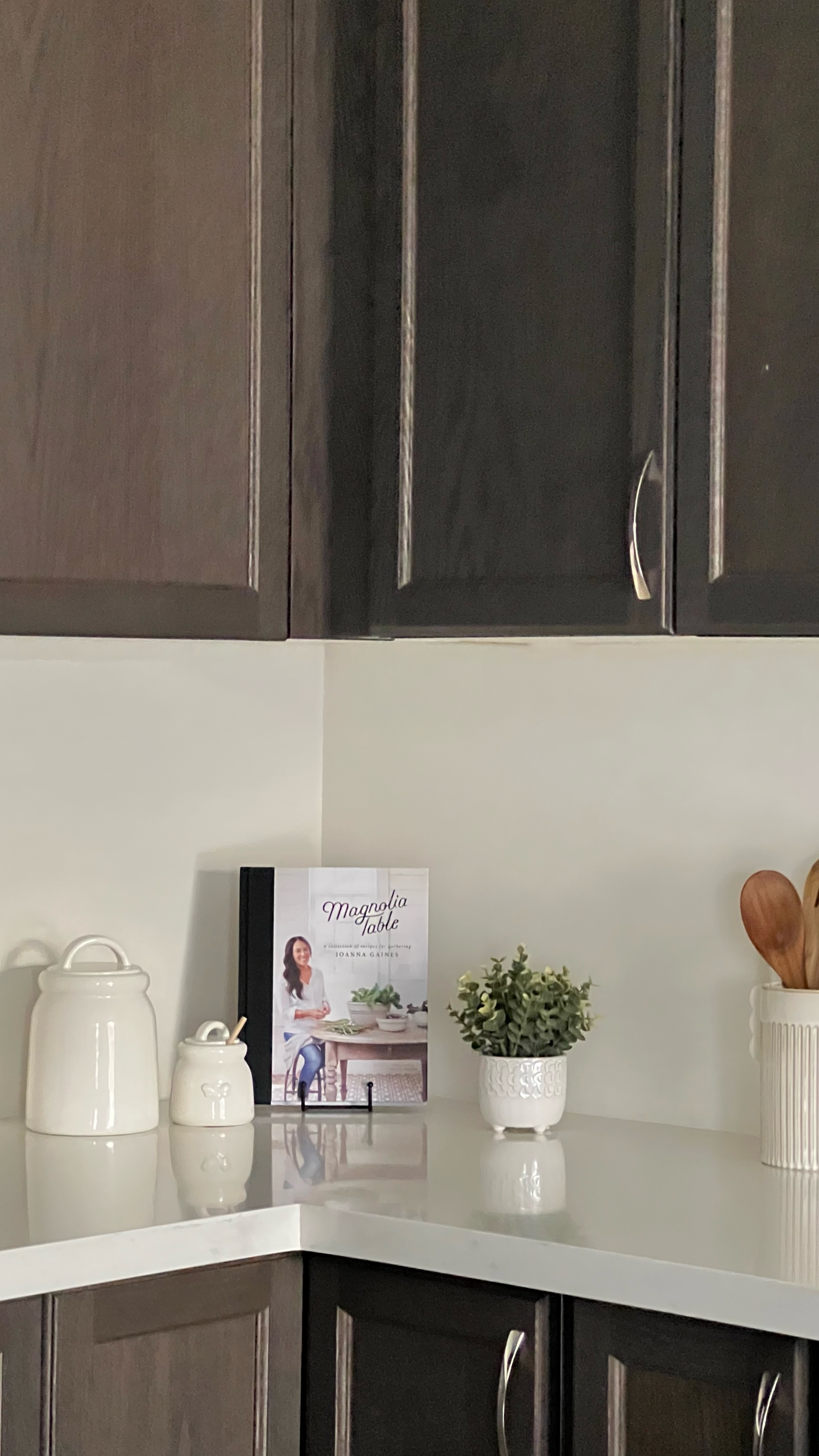 I don’t mind this kinda traffic.. ☺️

Lots of key changes in the kitchen coming its way, stay tuned. 

A little about me : I love adding intentional decor, always giving a lot of thought before investing in (no impulsive buying here). Also, I hate being late! 😚



Kitchen inspiration, Boujee on a budget, Kitchen decor, intentional home, Neutral home, Kitchen finds, Amazon finds

#homedecor #homeinspo #trendingreels #interiör #explorepage #fraicheliving #amazonfinds #kitcheninspiration #amazoncanada #reelsviral

#LTKspring #LTKsale #LTKstyletip