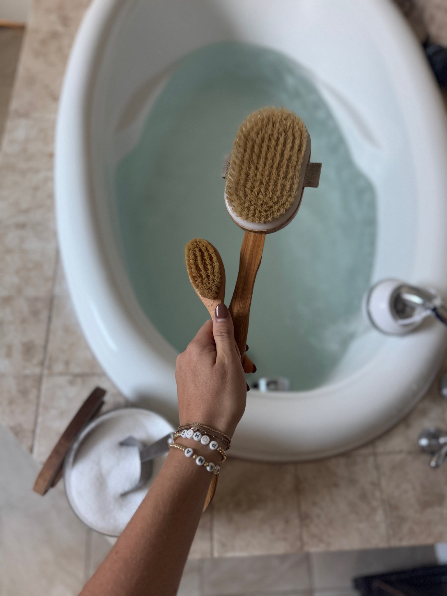 Dry brush for face and body  

#LTKFitness #LTKGiftGuide
