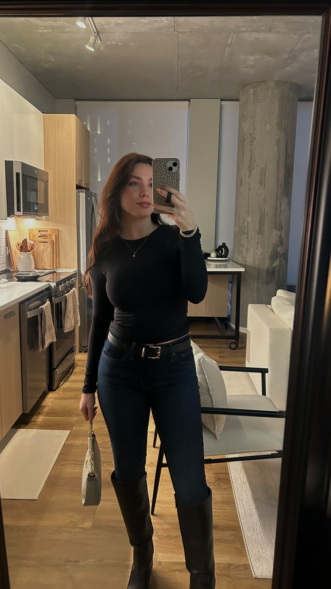 PSA: skinny jeans are back IN #skinnyjean #winteroutfit #nightoutlook #skimsbra #winterfashion 

#LTKFindsUnder50 #LTKSeasonal #LTKFindsUnder100