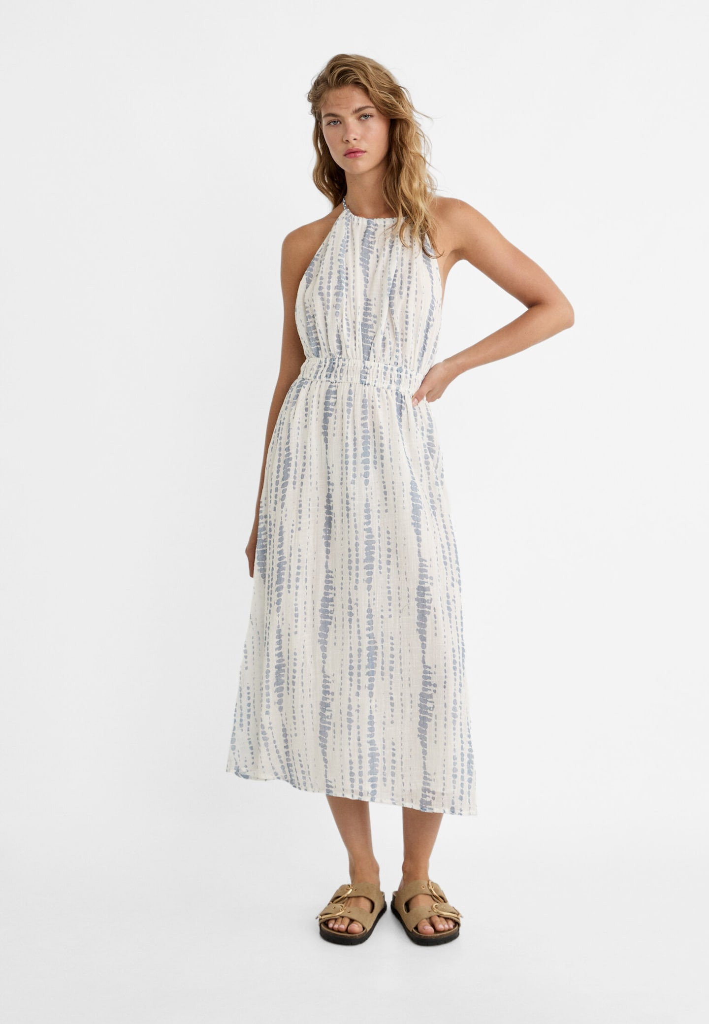 Fließendes Neckholder-Midikleid | Stradivarius DE