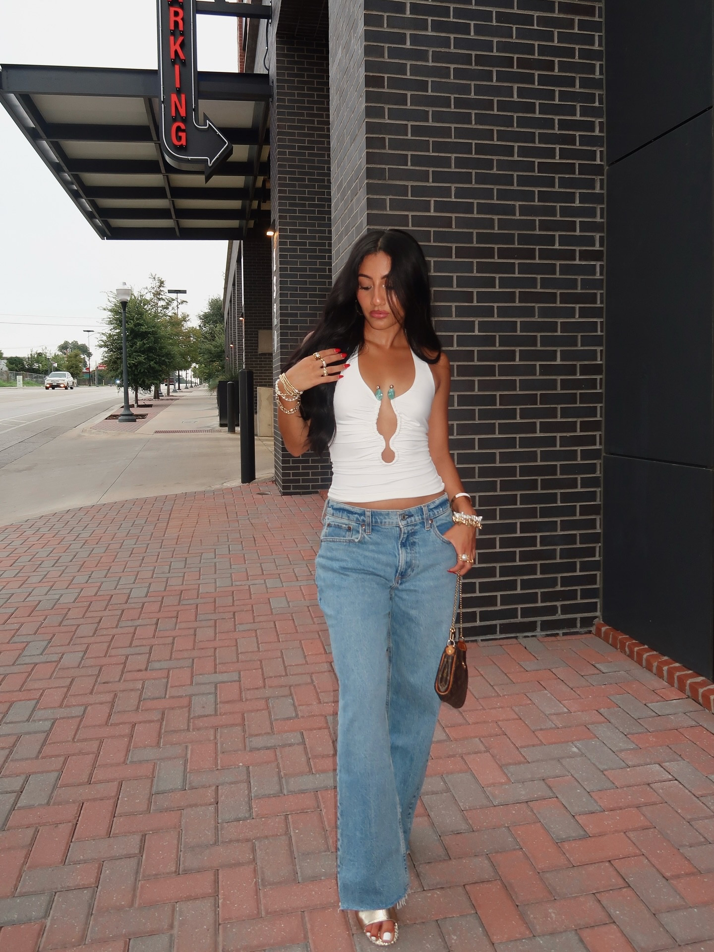 proof of life

@peppermayo #peppermayo#styleinspo#summeroutfits

#LTKFindsUnder50 #LTKStyleTip #LTKSeasonal