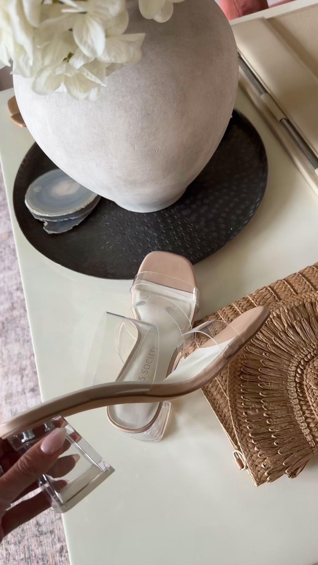 VICI’s new vacation collection just dropped! Use code HOLLIE35 for 35% off sitewide including new arrivals.