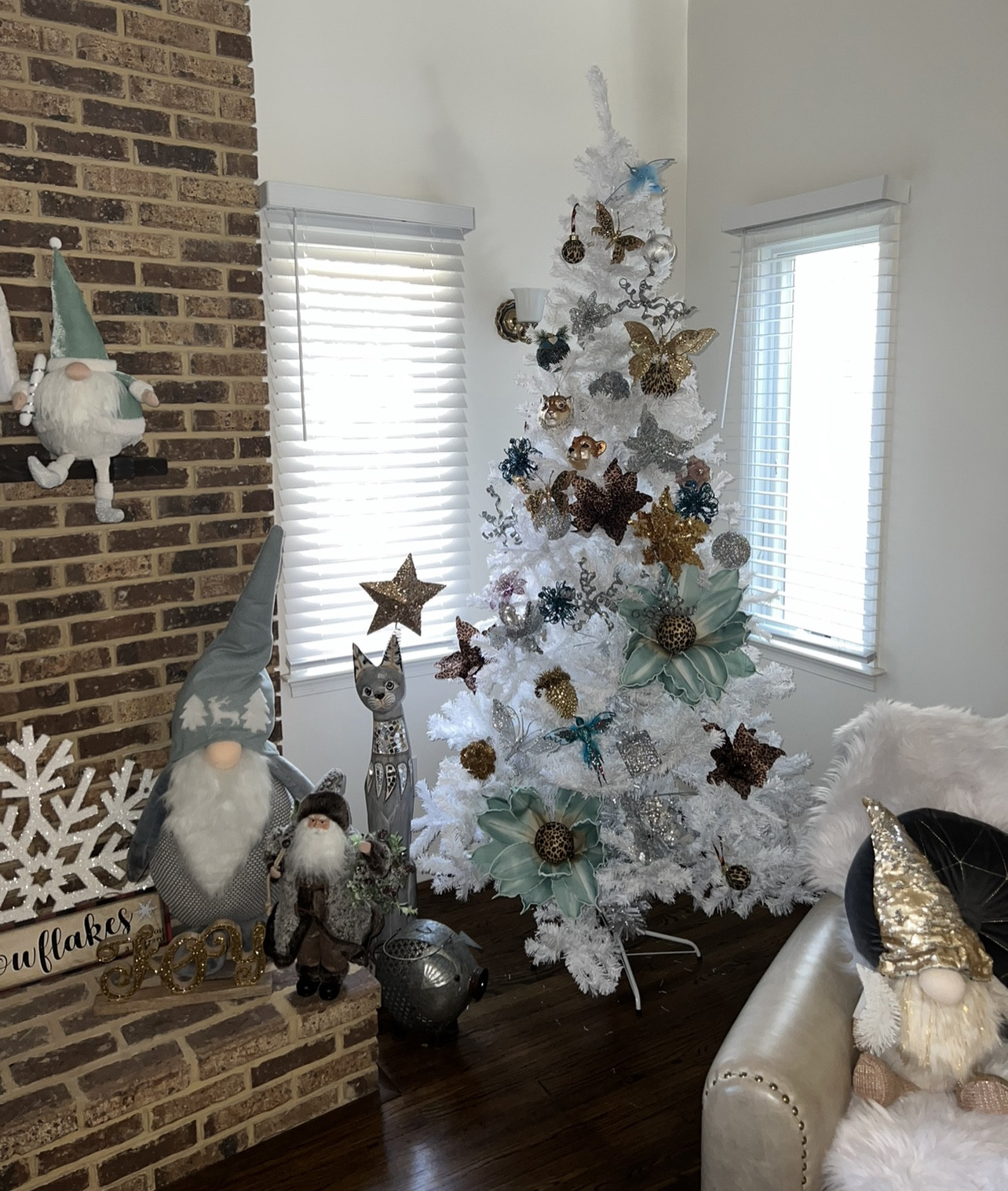 DEAL Alert on THIS GREAT TREE! 

MY Absolutely FABULOUS White Christmas Tree that’s I have used since 2020! 

It’s really good quality!
Easy to assemble!
Lightweight!
Doesn’t shed!
Versatile!

Comes in different sizes & is available in classic GREEN! 

Grab ONE- you will NOT regret it! 

Check out how I decorated mine :) 

Let’s see what this year will bring ❤️

#LTKSeasonal #LTKHolidaySale #LTKHoliday