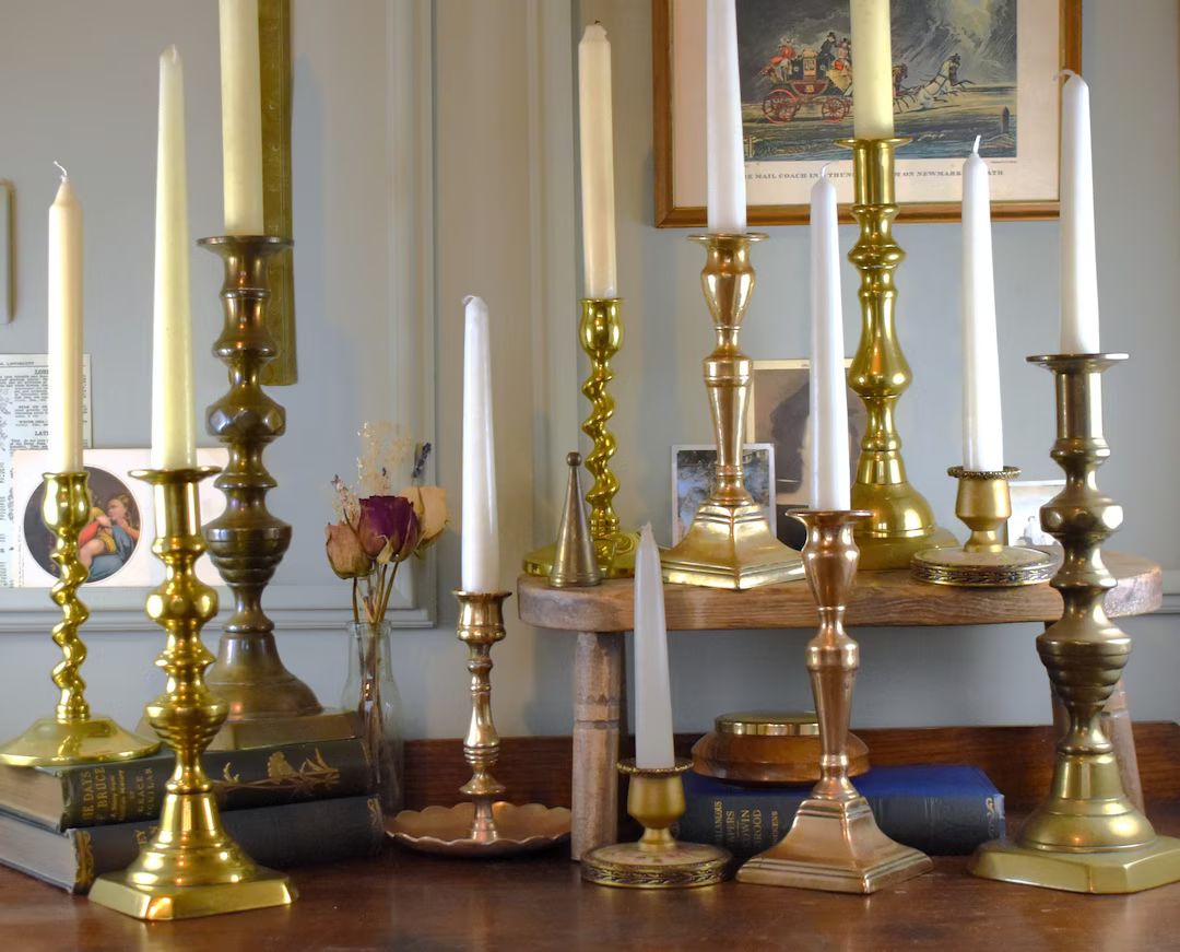 Candelieri in ottone antico. Portacandele e spegnitoio vintage. Candelieri in ottone dal periodo ... | Etsy (IT)
