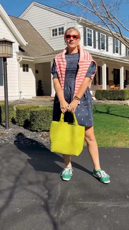 If you ever find yourself in an outfit rut, throw on a dress and sneakers - will leave you feeling elevated AND comfortable 

See more everyday casual outfits on CLAIRELATELY.com

Nap dress, Shopbop, Amazon bag, minnow stripe sweater, adidas sneakers, bombas no show socks, red sunglasses 


#LTKstyletip #LTKSeasonal #LTKVideo
