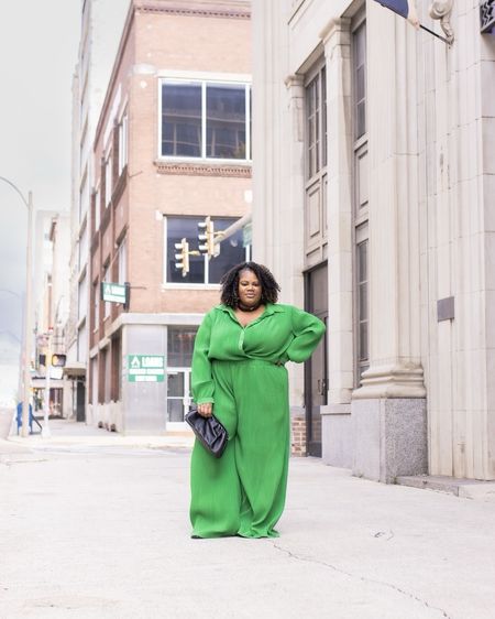 I've always been shy when it comes to color but this green is doing a number on my confidence! 

#LTKplussize #LTKfindsunder50 #LTKover40