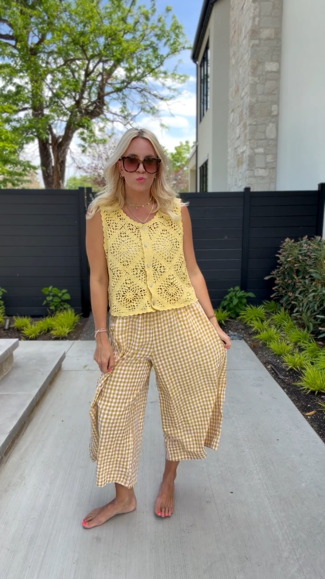 How cute is this outfit?!

#LTKgrwm #LTKmomlife #LTKootd