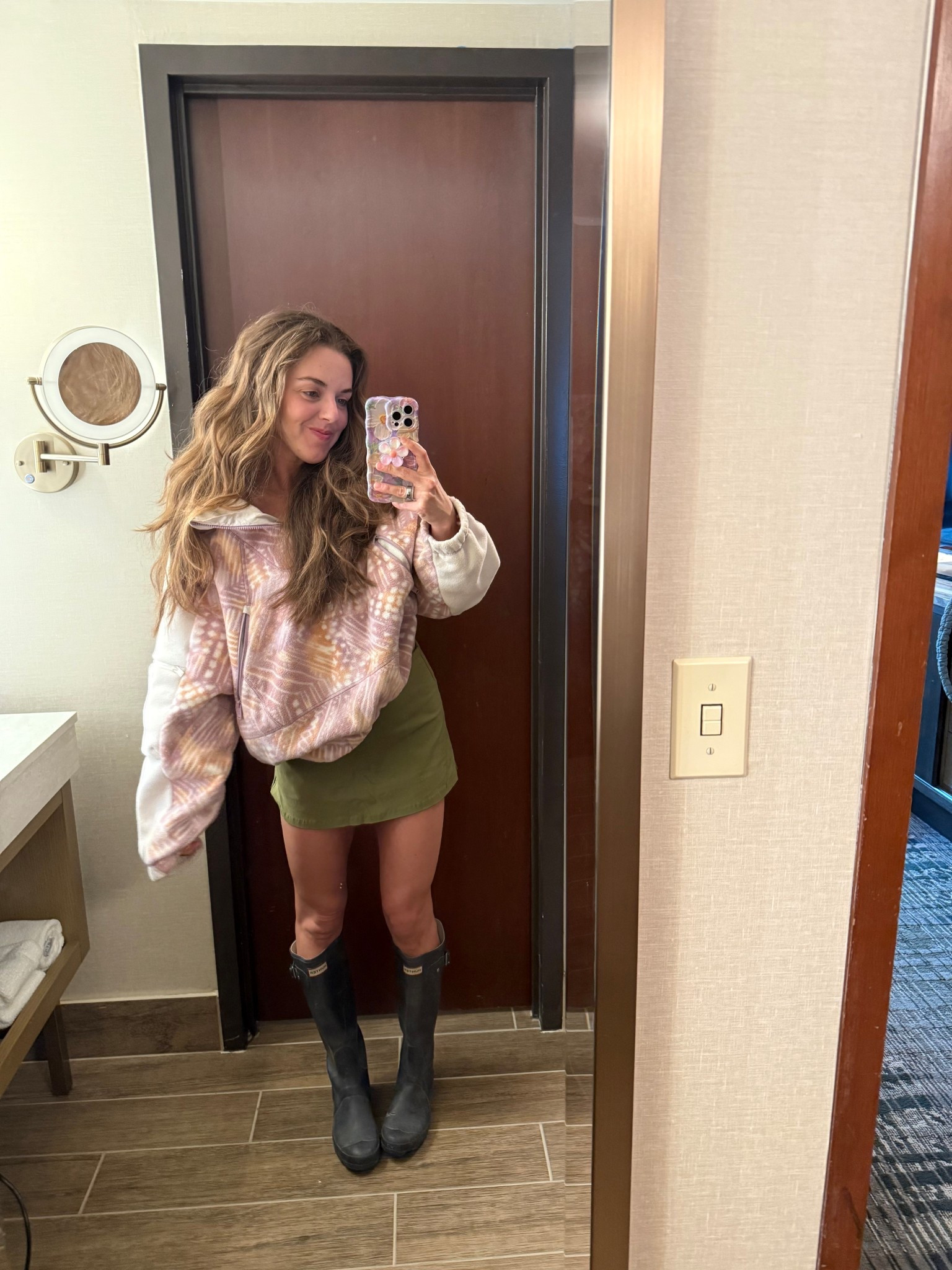 Ootd for dinner in Girdwood Alaska 

#LTKTravel #LTKootd