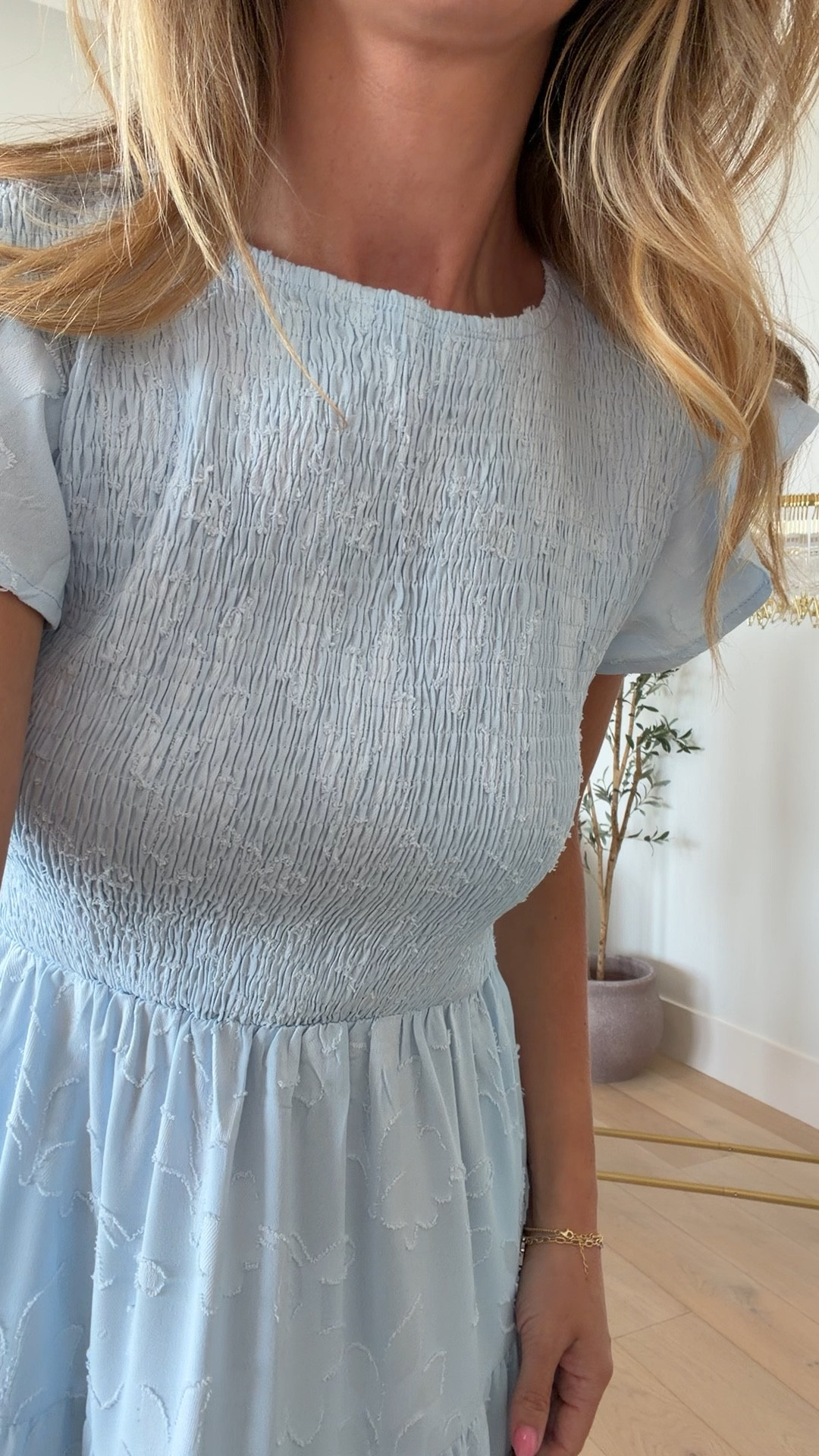 Less than a week until Easter! Here are some last-minute dresses that are under $50! I am in size small in every one of these and they are all pretty good quality