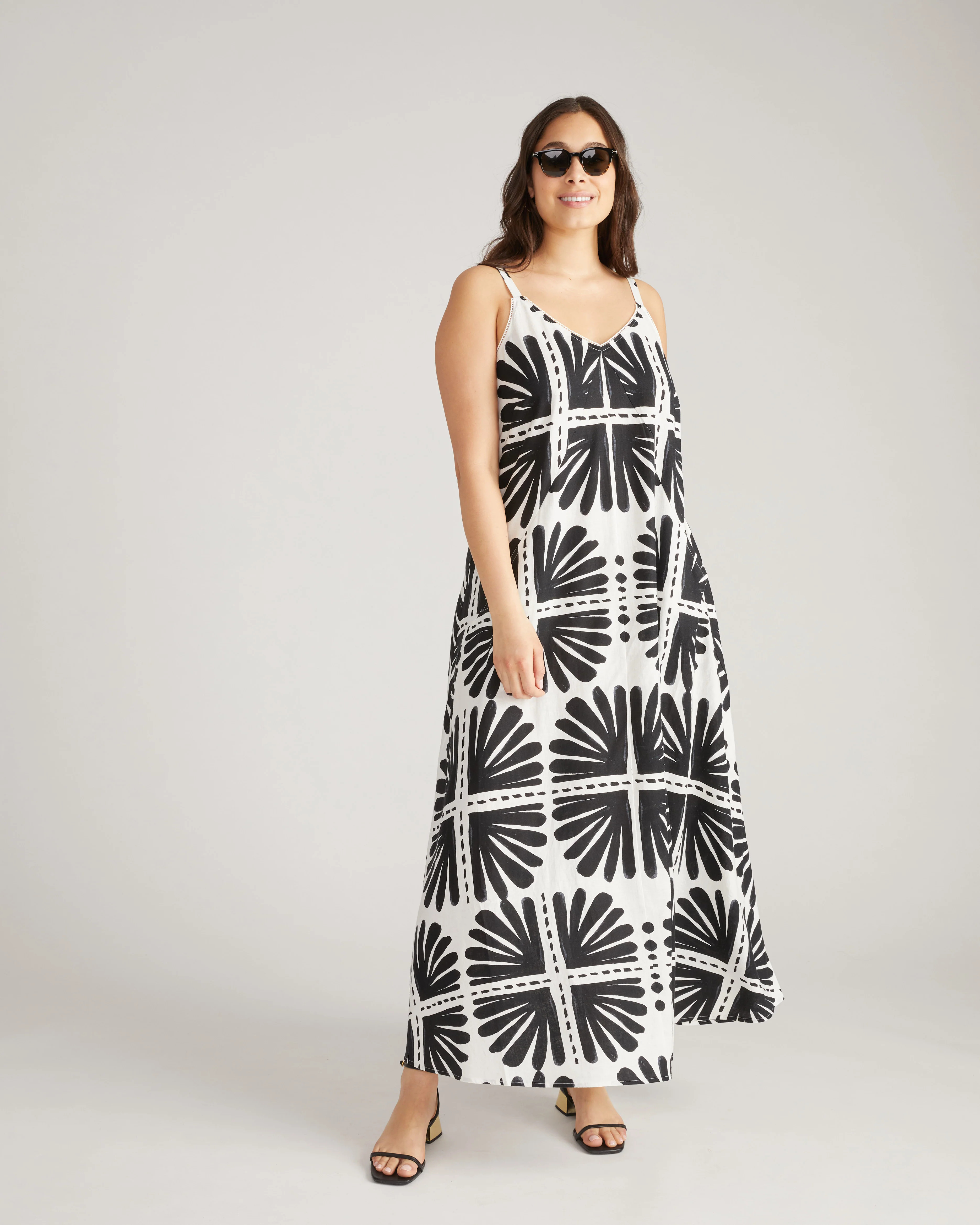 Kite Linen Dress - Ink Bloom Print | Universal Standard