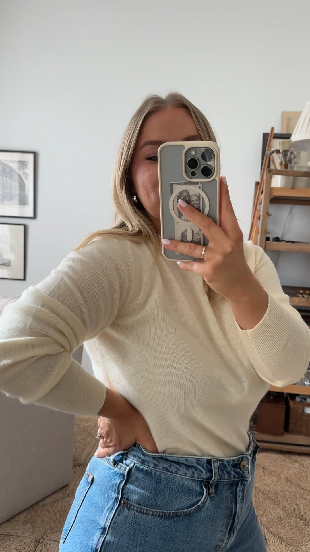 The perfect “Butter Yellow” sweater for Spring! I’m in size M but could size down to small for a more fitted look. 💛 #gifted @Quince 