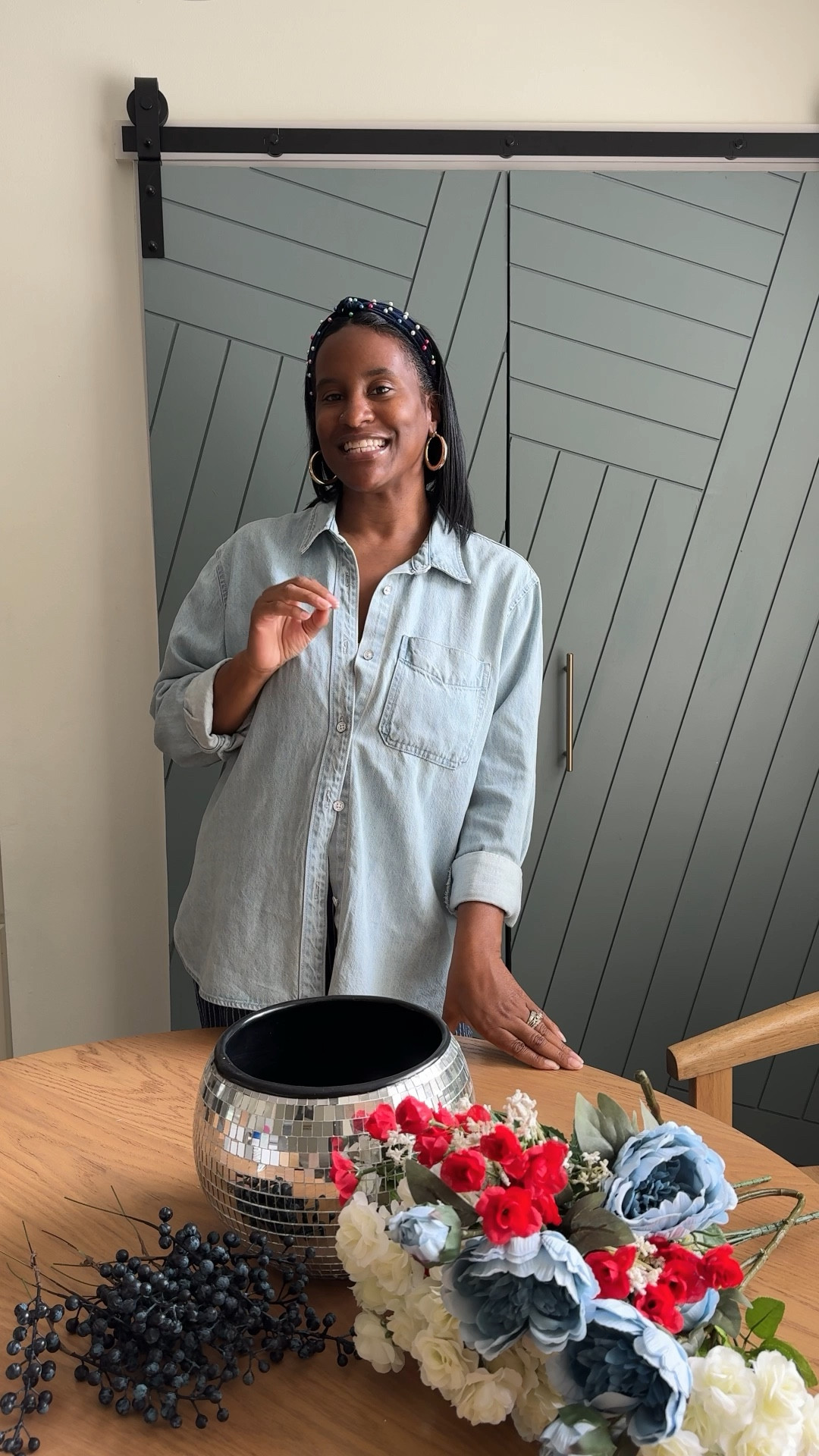 Flower arrangement for Memorial Day 🤩 #partydecor #centerpiece #4thofjuly

#LTKSeasonal #LTKHome #LTKParties