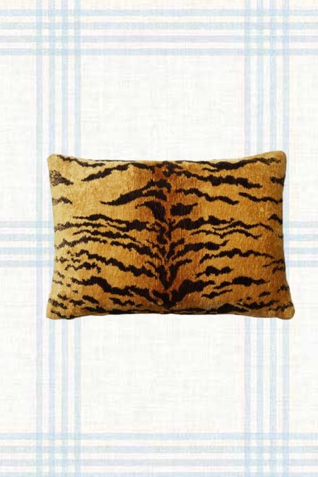 Lumbar Chenille Tiger print pillow 🐯

#LTKsalealert #LTKstyletip #LTKhome