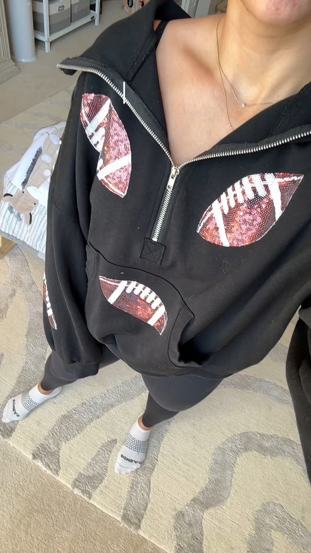 Game day ootd 🏈

#LTKSeasonal #LTKFindsUnder50 #LTKFindsUnder100