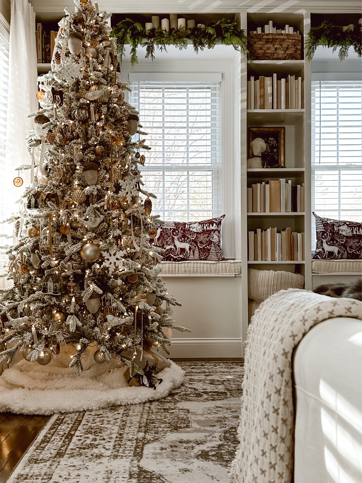 Christmas living room. 

#LTKHoliday #LTKhome #LTKSeasonal