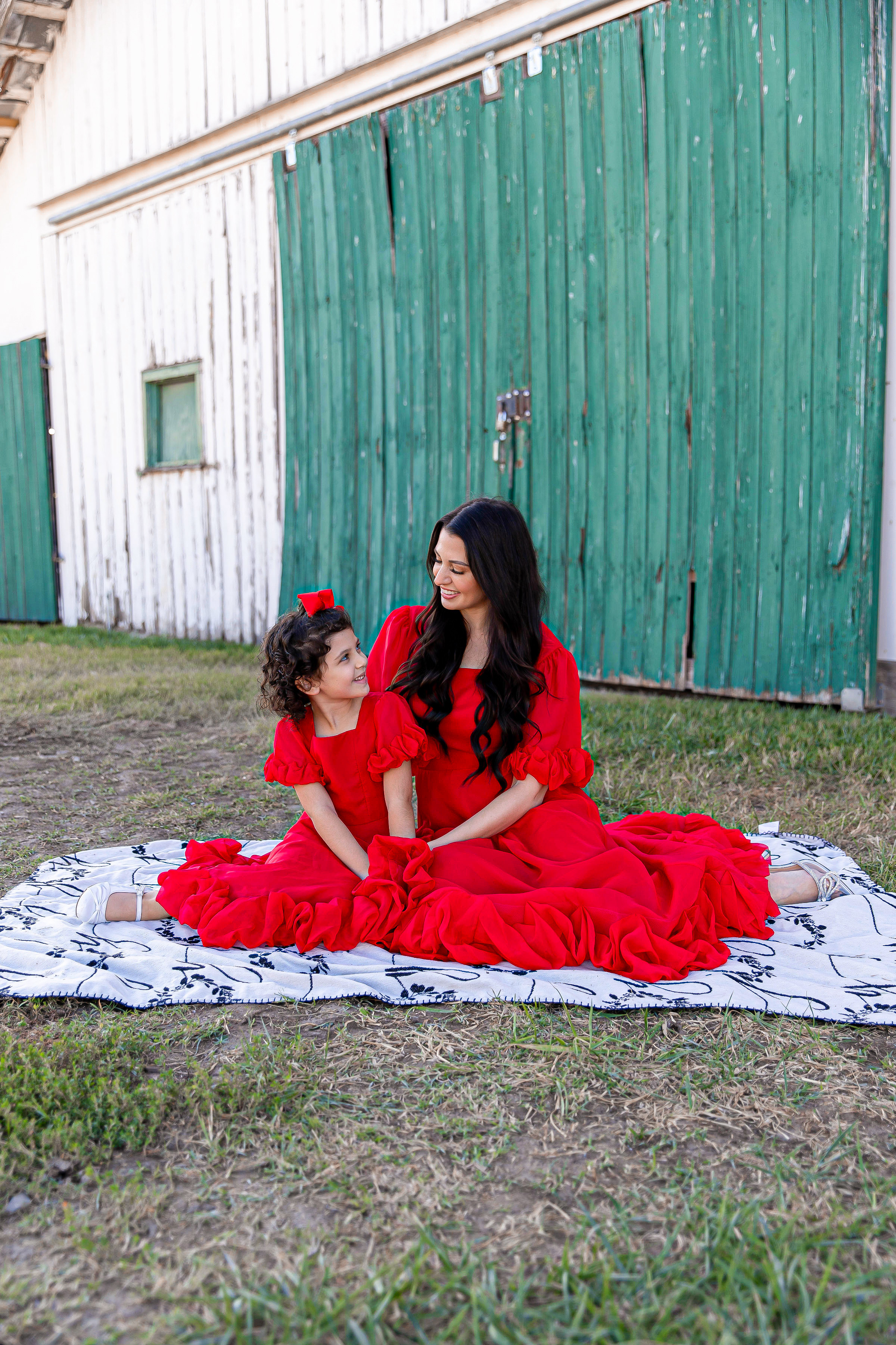 CHEER30JOELLE for 30% off! 


Mom and me, matching, holiday, Christmas, party 

 

#LTKHoliday