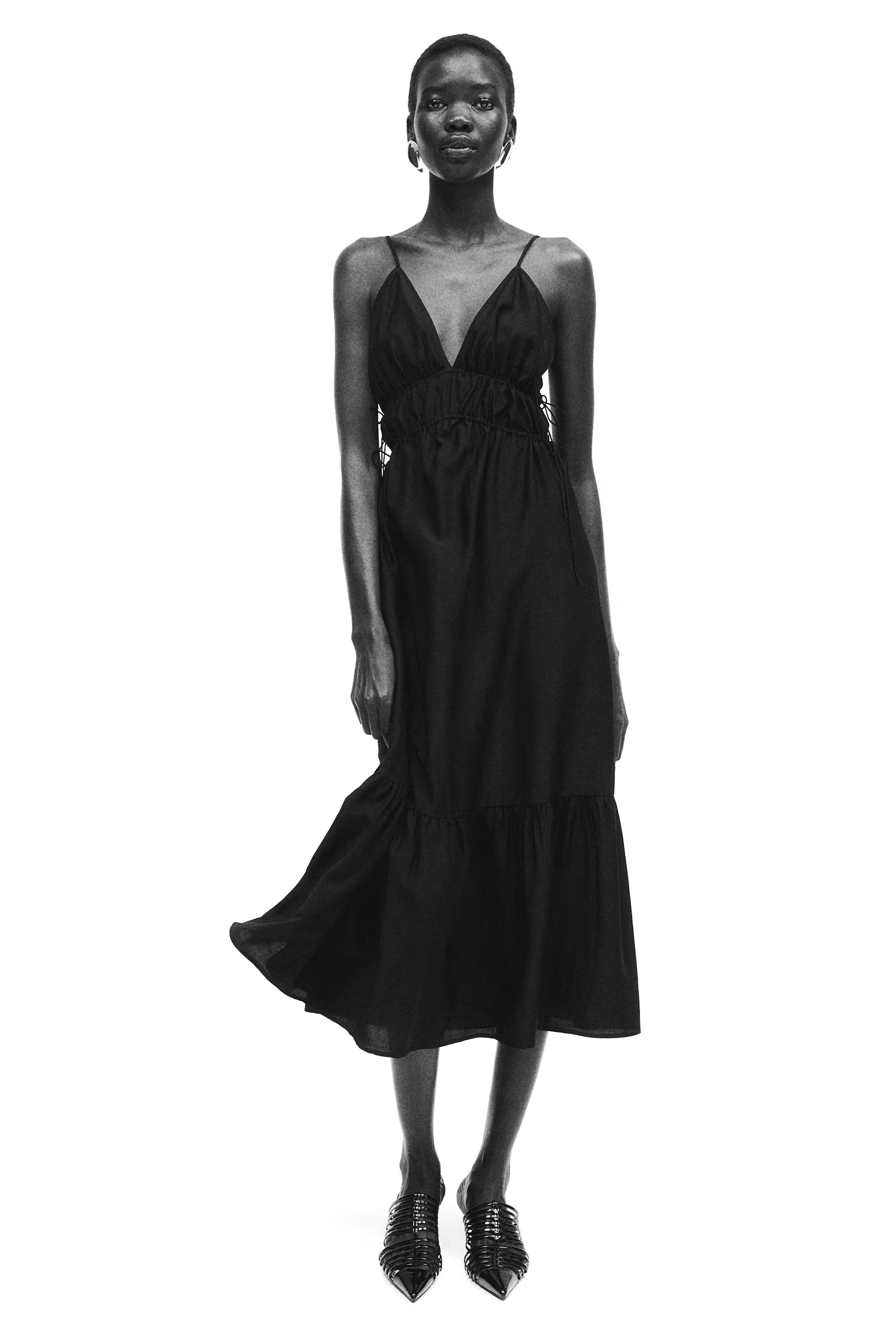 Drawstring-detail maxi dress - Deep neckline - Sleeveless - Black - Ladies | H&M GB | H&M (UK, MY, IN, SG, PH, TW, HK)