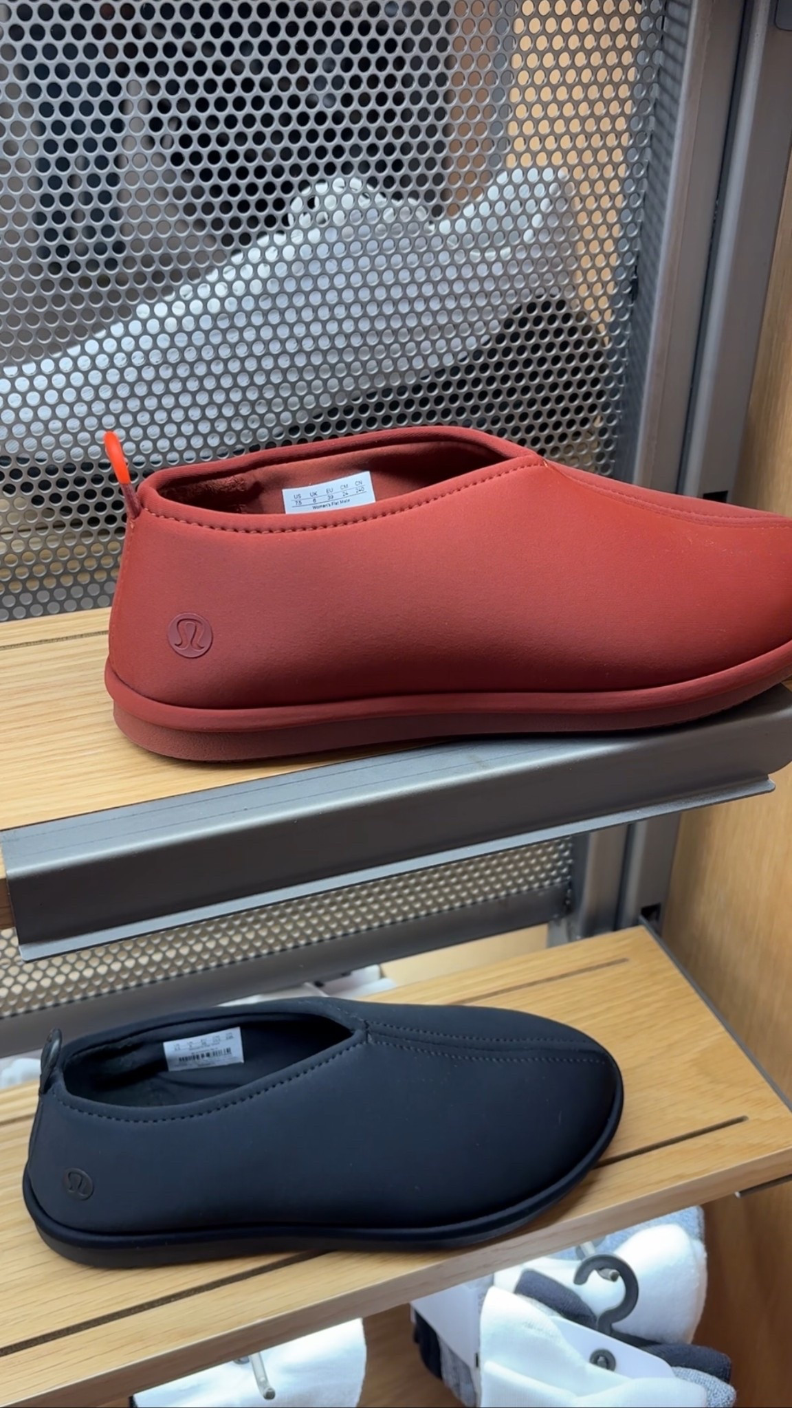 New flat mate lululemon 

#LTKWorkwear #LTKootd #LTKTravel