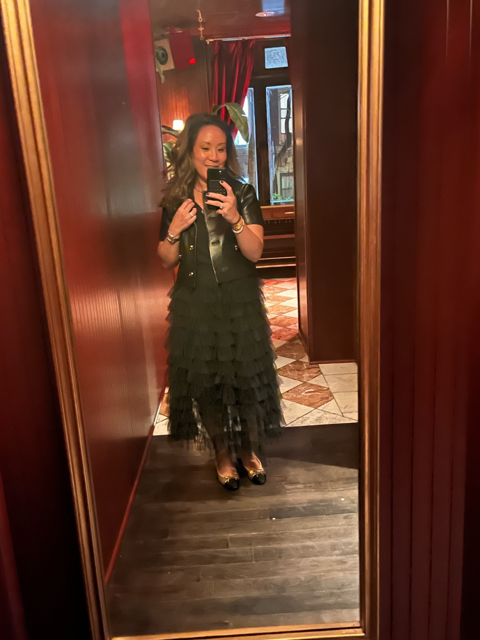 Mom dinner. All black everything. We’re playing with texture and mixing our highs with our lows.

#LTKootd #LTKmomlife #LTKdayinmylife