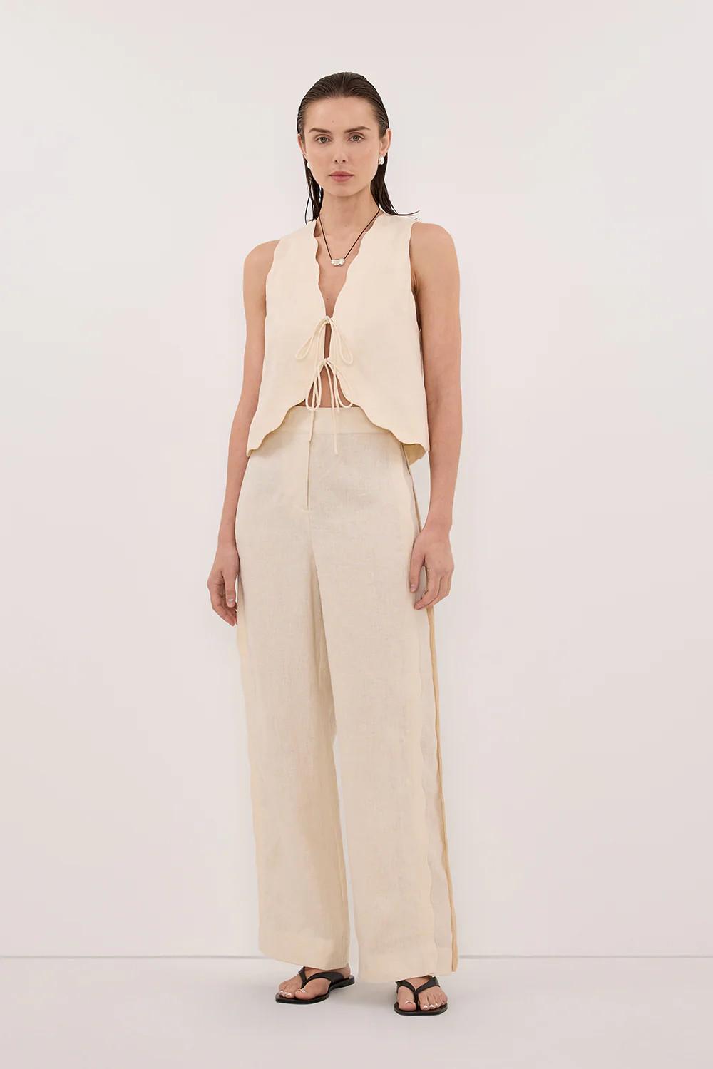 LELA SANDSTONE SLEEVELESS LINEN VEST TOP | DISSH
