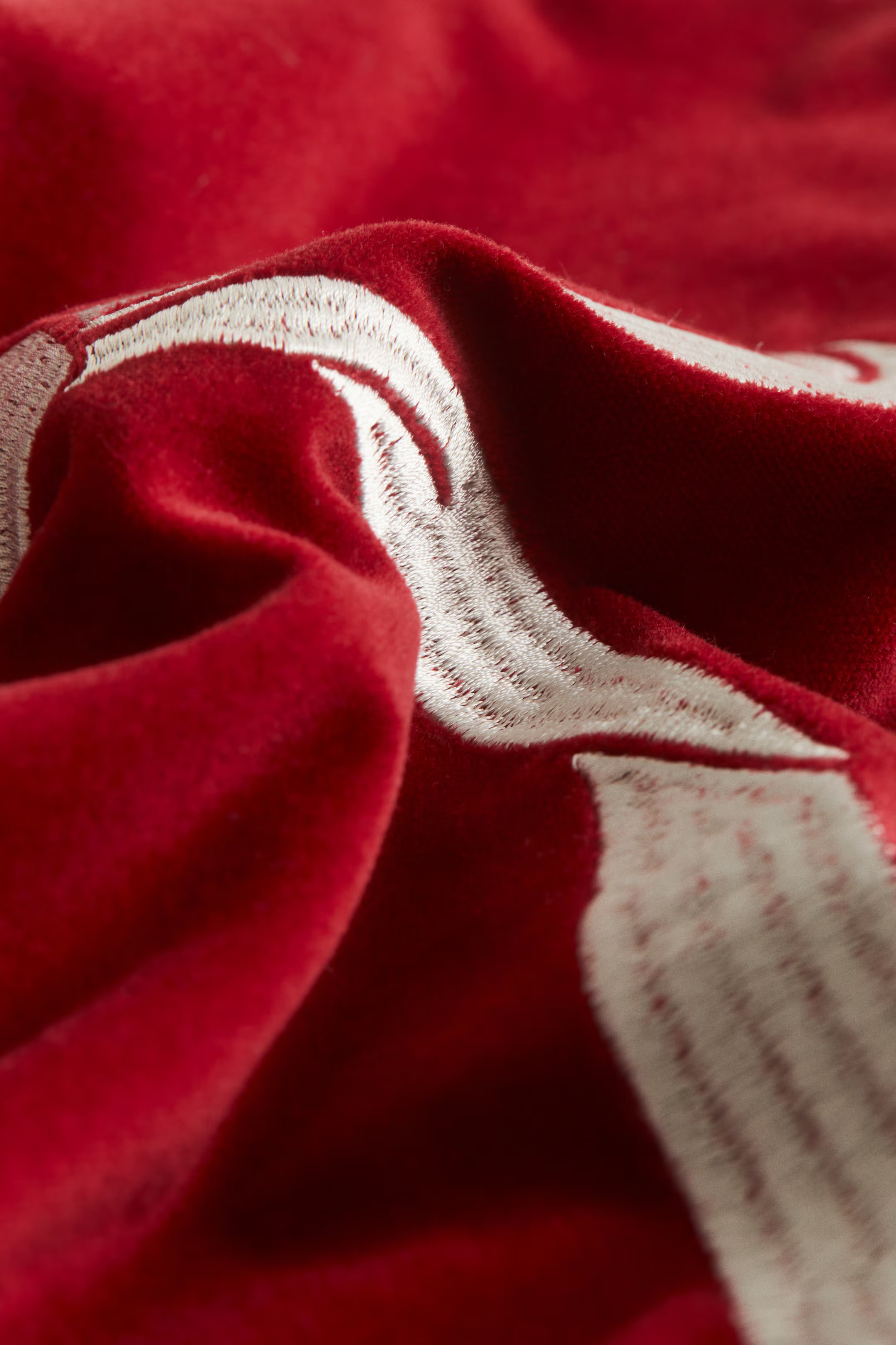 Velvet Cushion Cover | H&M (US + CA)