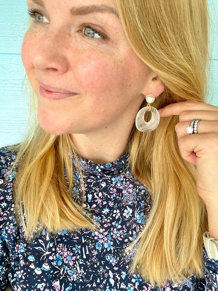 Loving these agate circle drop earrings. Really pretty accessory for winter but works all year round. 

Blue & purple floral turtleneck



#LTKFind #LTKHoliday #LTKSeasonal
