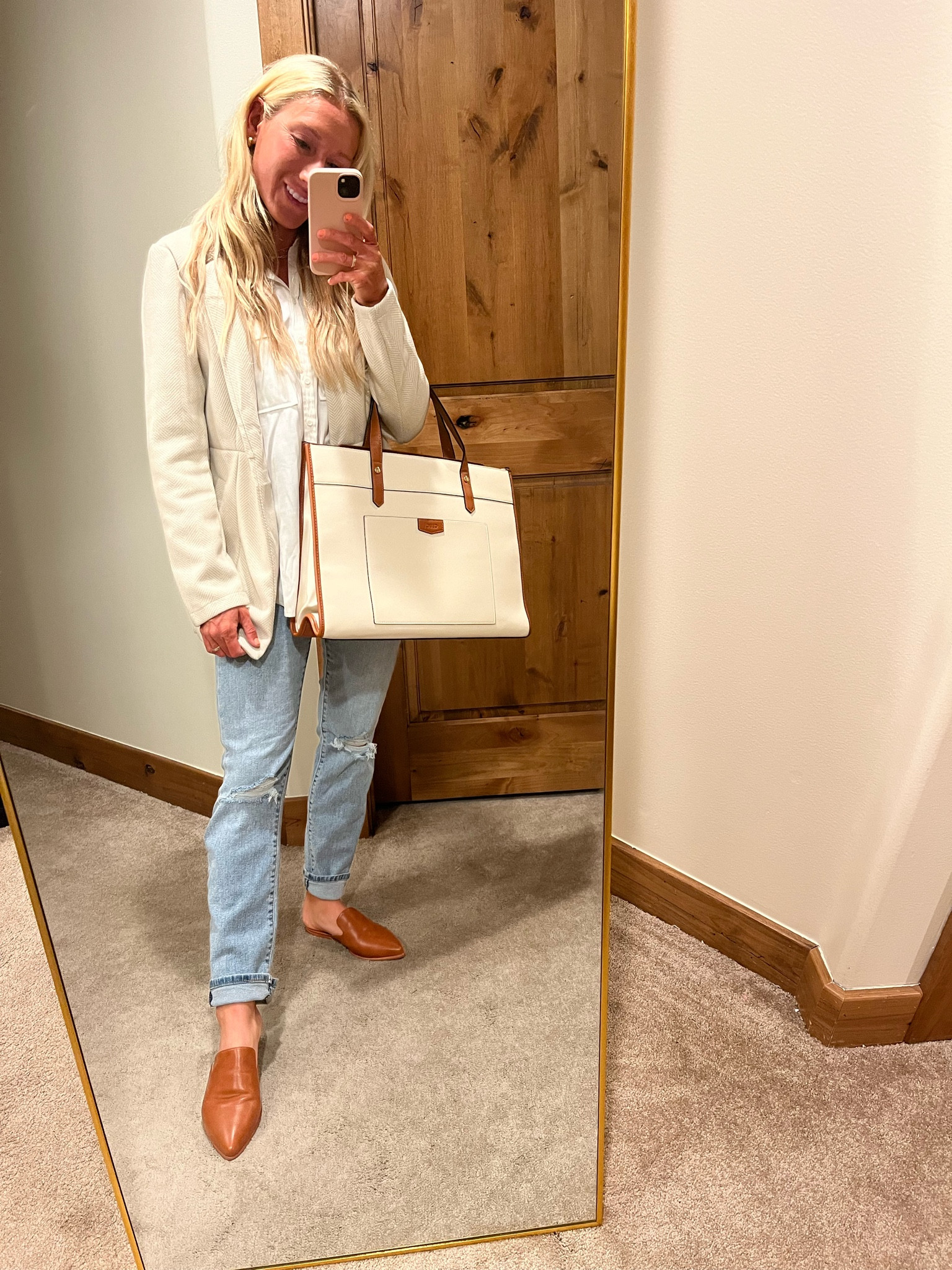 Cutest blazer for work, dressy occasions 
$35 with code 
Code: 30ZB1AGH
Code good until September 7th


#LTKstyletip #LTKunder50 #LTKsalealert