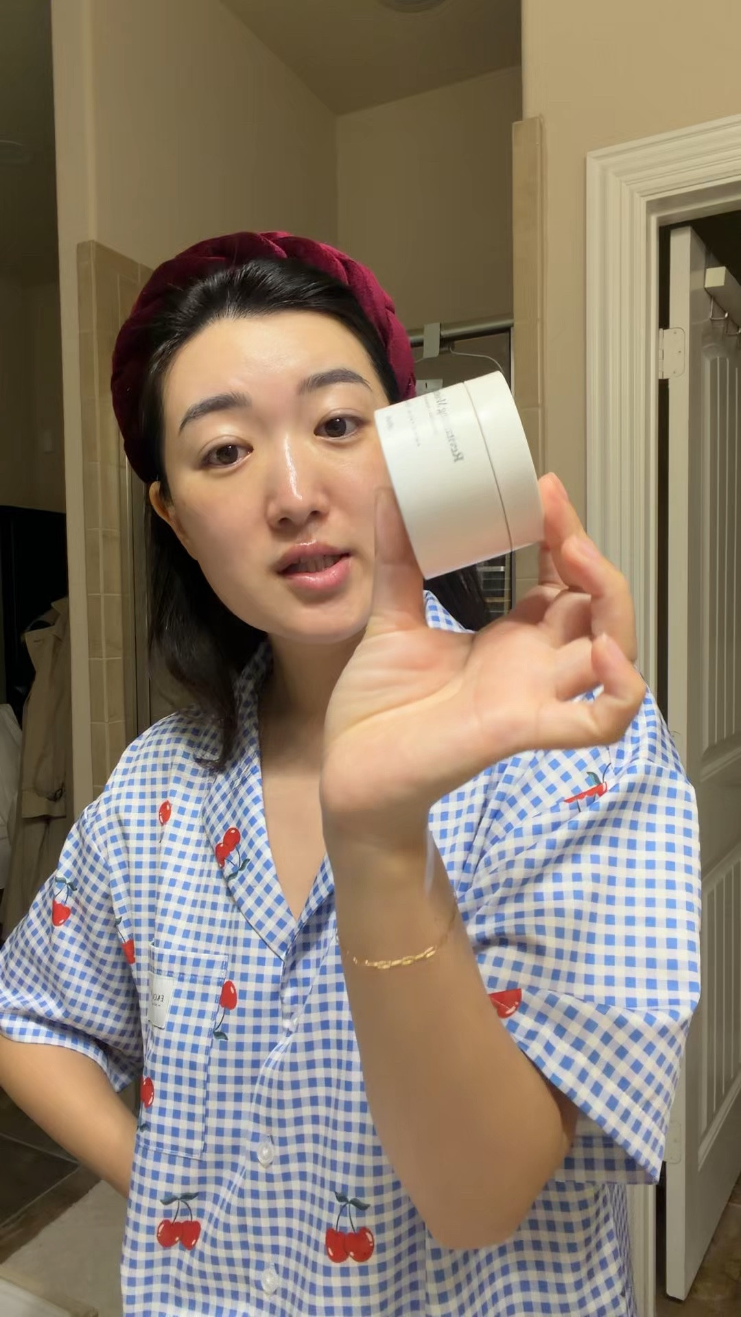 The best skin recovery cream that I use 🤍🔗

#LTKgrwm #LTKselfcare #LTKBeauty
