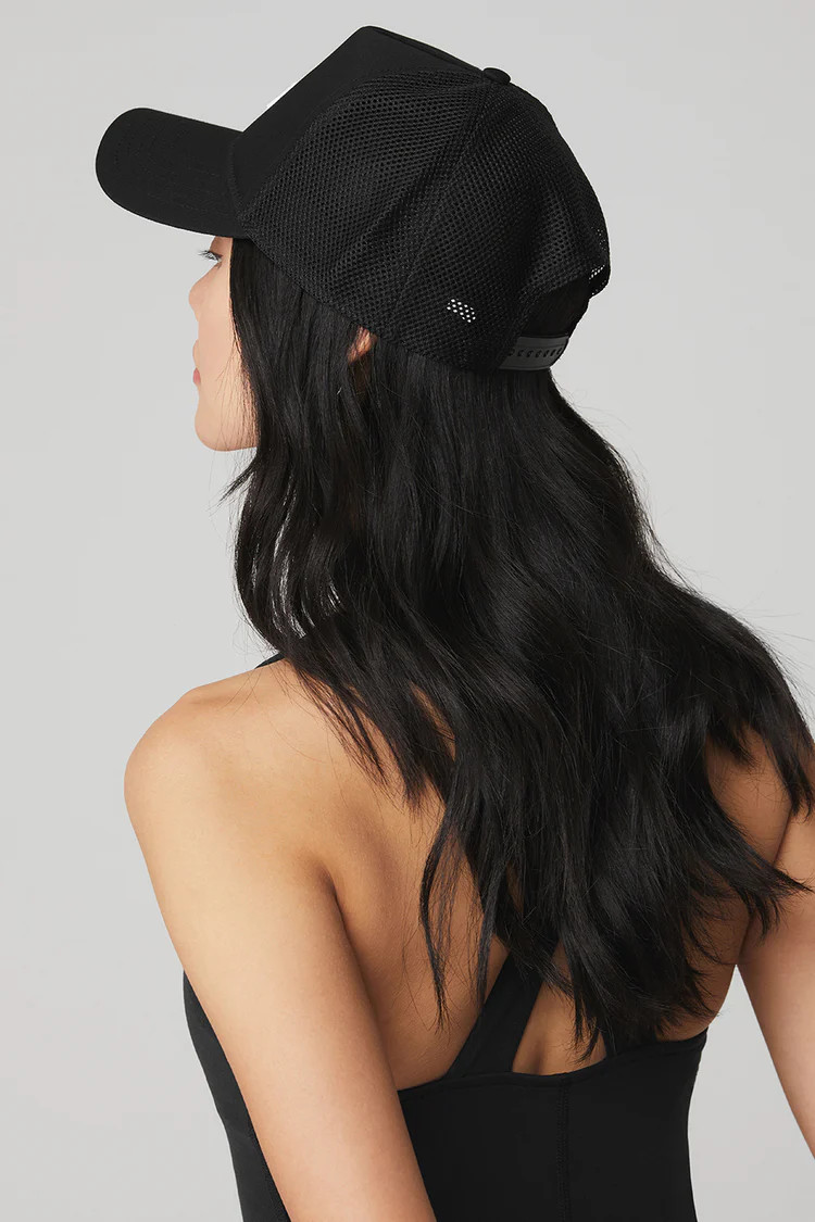 District Trucker Hat | Alo Yoga (US)
