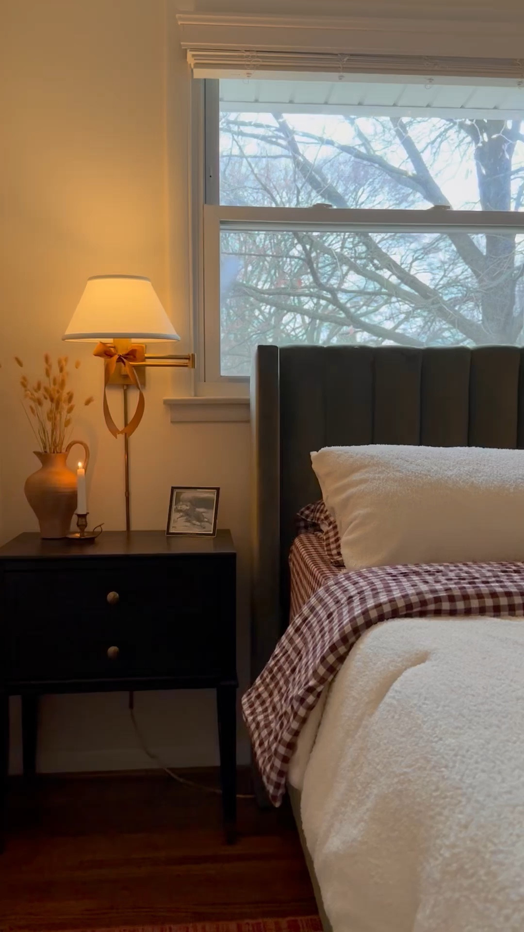 My bedroom Christmas decor ❤️  

#bedroomchristmasdecor #christmas #christmasdecor #interiordesign #homedecor #christmas2022 #christmascountdown #christmasgarland #holidaydecor #christmasdecorations #cozyathome #cozyvibes #interior #cottage #cottagecore #cottagecoreaesthetic #cottagechristmas #cottagecorechristmas #homefortheholidays #cozychristmas 

#LTKHoliday #LTKhome #LTKSeasonal