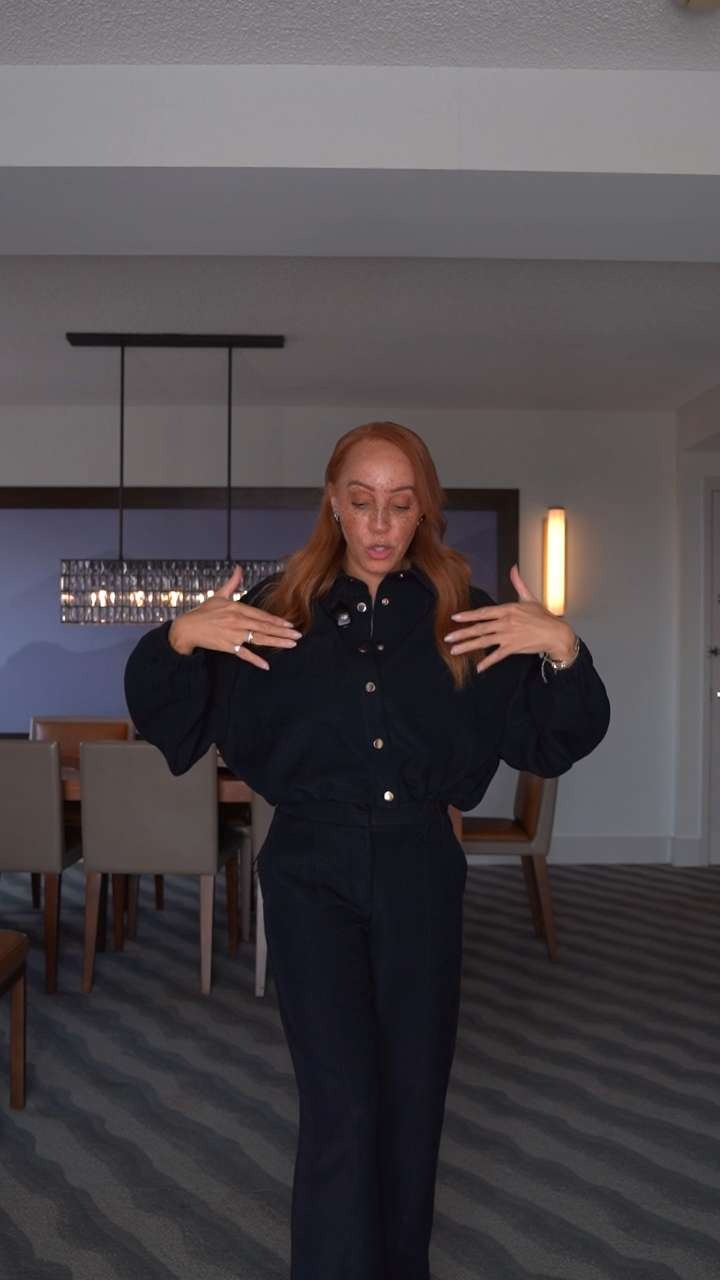 Perfect fall two-piece set in Navy Blue from @Zara
#ltkzara #ltkzarafinds
 

#LTKFindsUnder100 #LTKActive #LTKootd