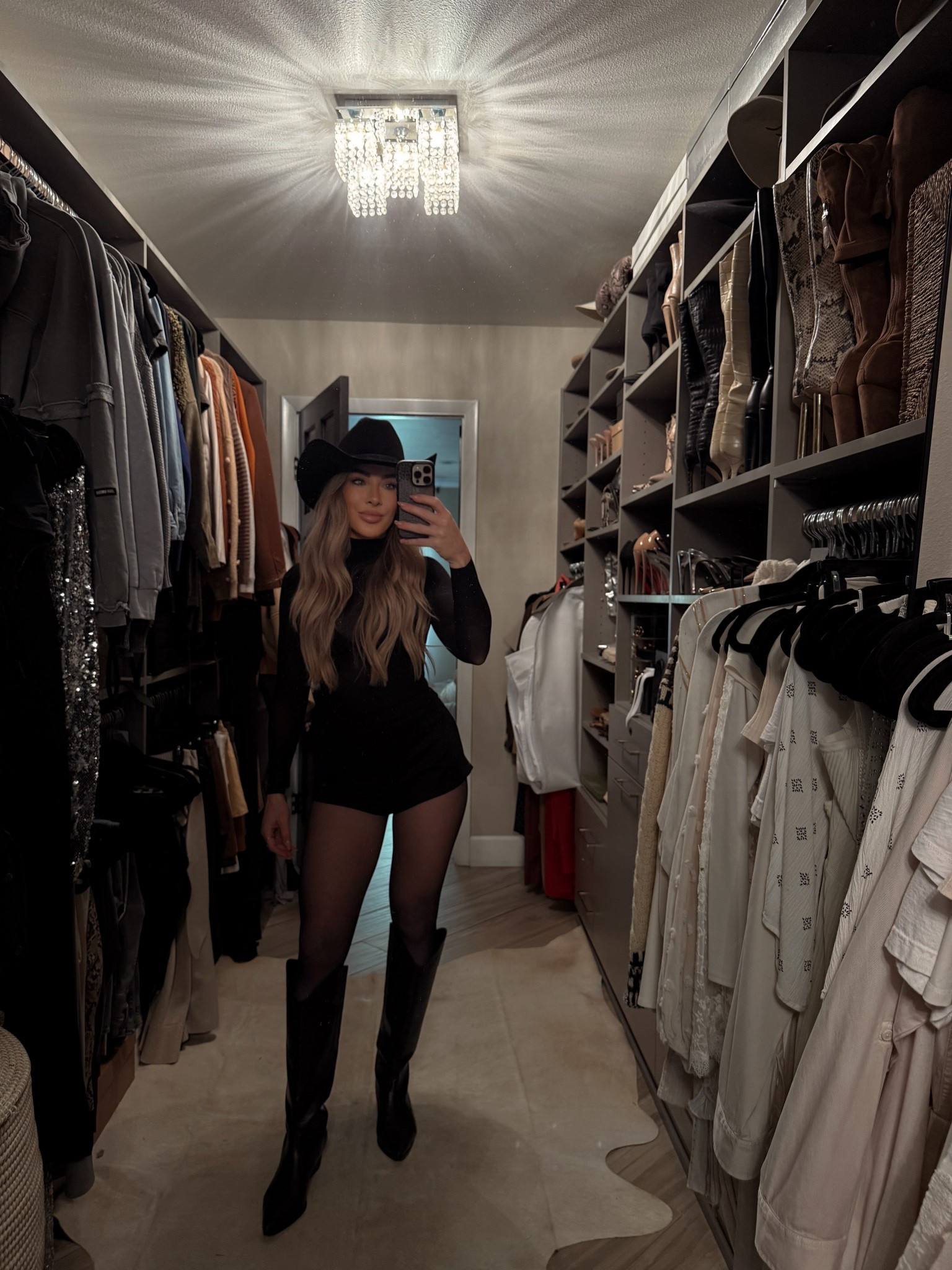 Chic cowgirl 🤠🖤

#LTKFindsUnder100 #LTKSeasonal #LTKootd