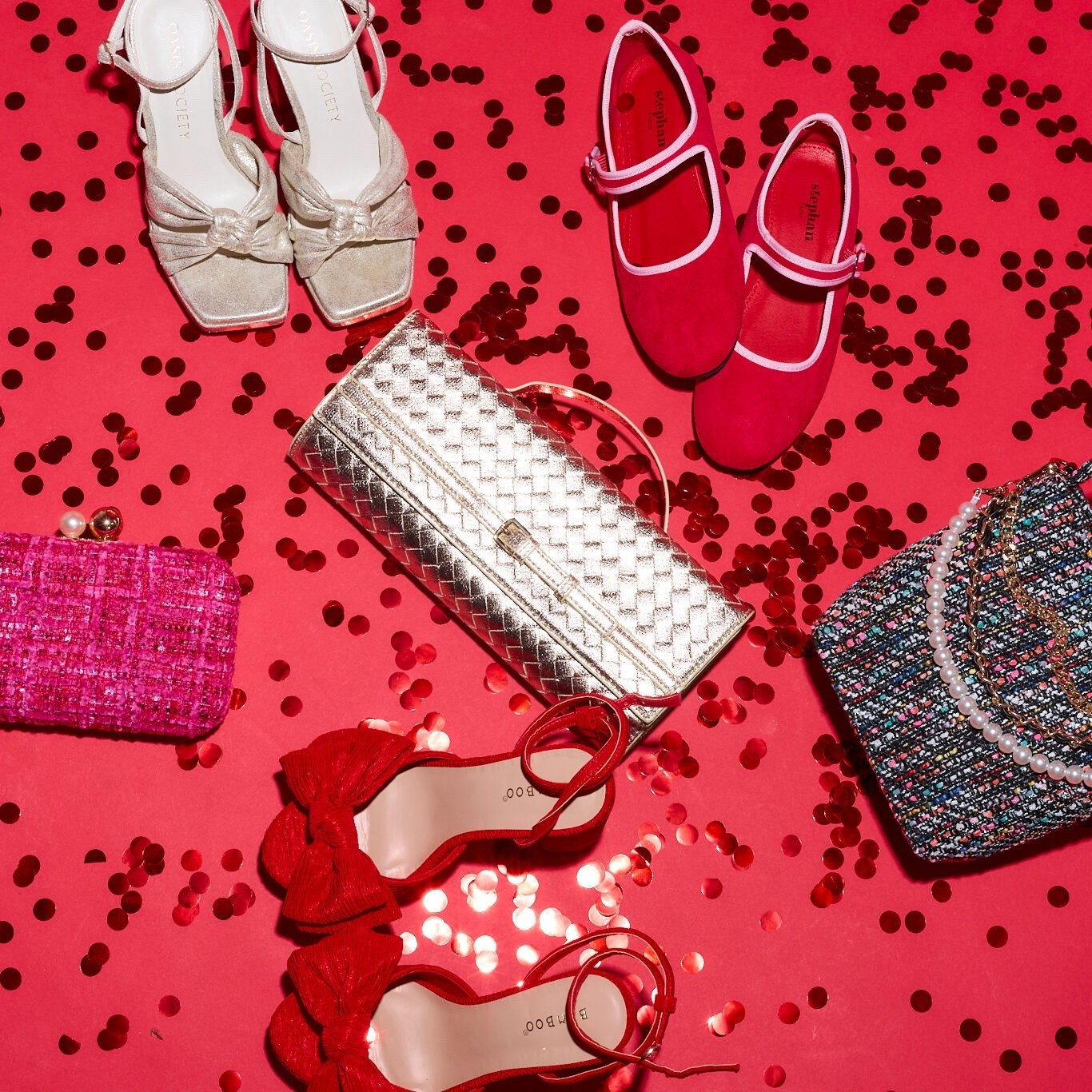 holiday accessories and shoes all 50% off this weekend at avara!! 

#LTKHoliday #LTKGiftGuide #LTKSaleAlert