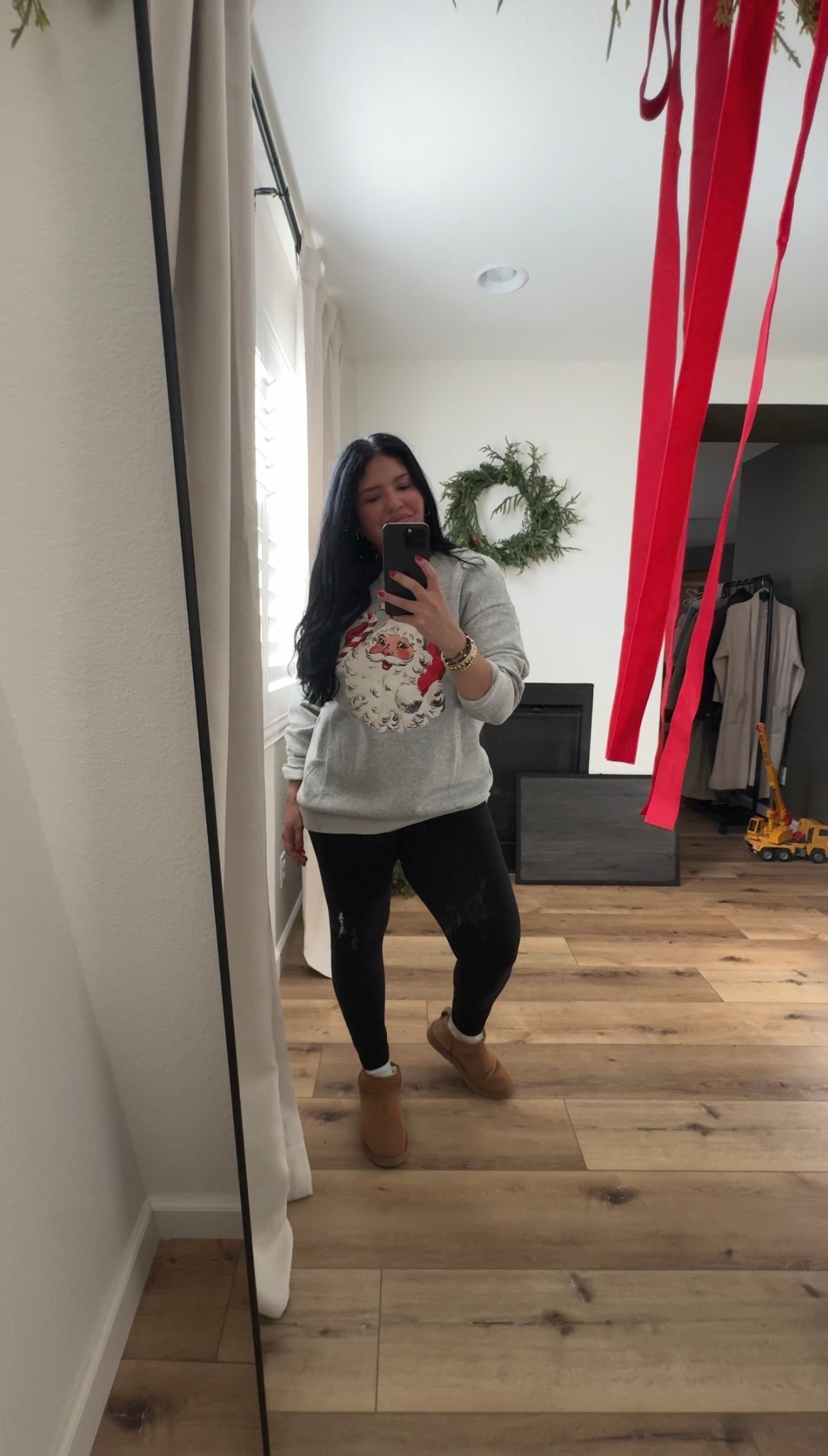 Santa sweater // isn’t the Santa soooooo cute? wearing a large but could have done an xl for extra length to cover the bootie more

#LTKHoliday #LTKootd #LTKmomlife