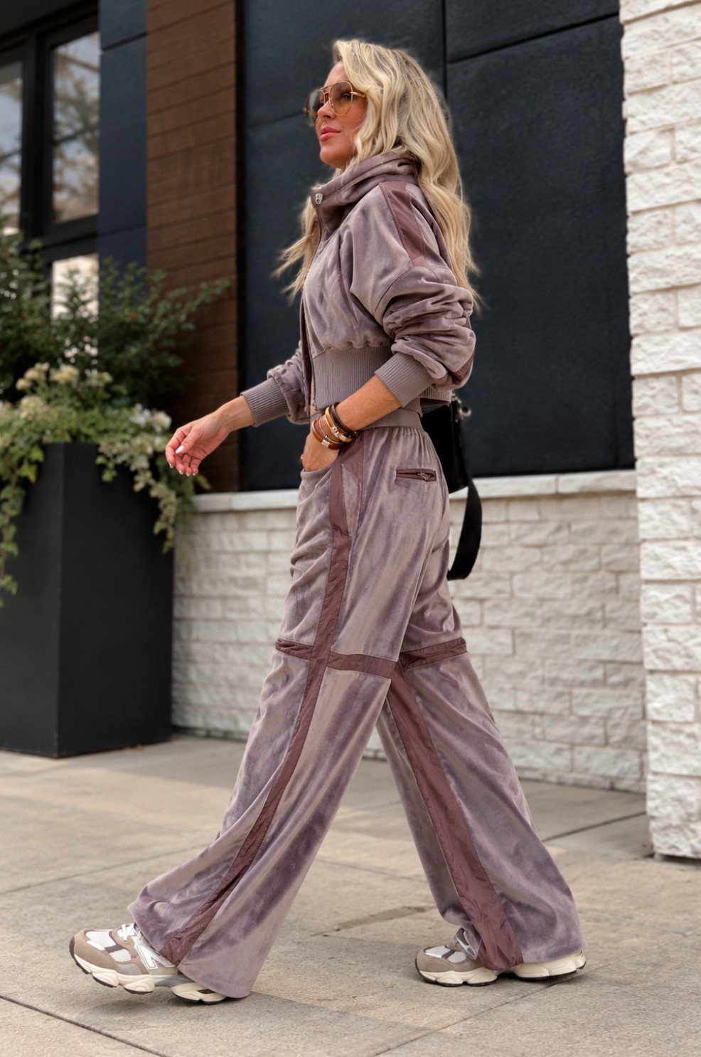 A velour tracksuit moment 🤌🏼🍁🍂!
