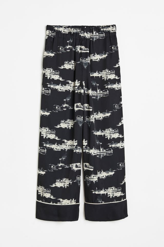 Patterned trousers | H&M (UK, MY, IN, SG, PH, TW, HK)