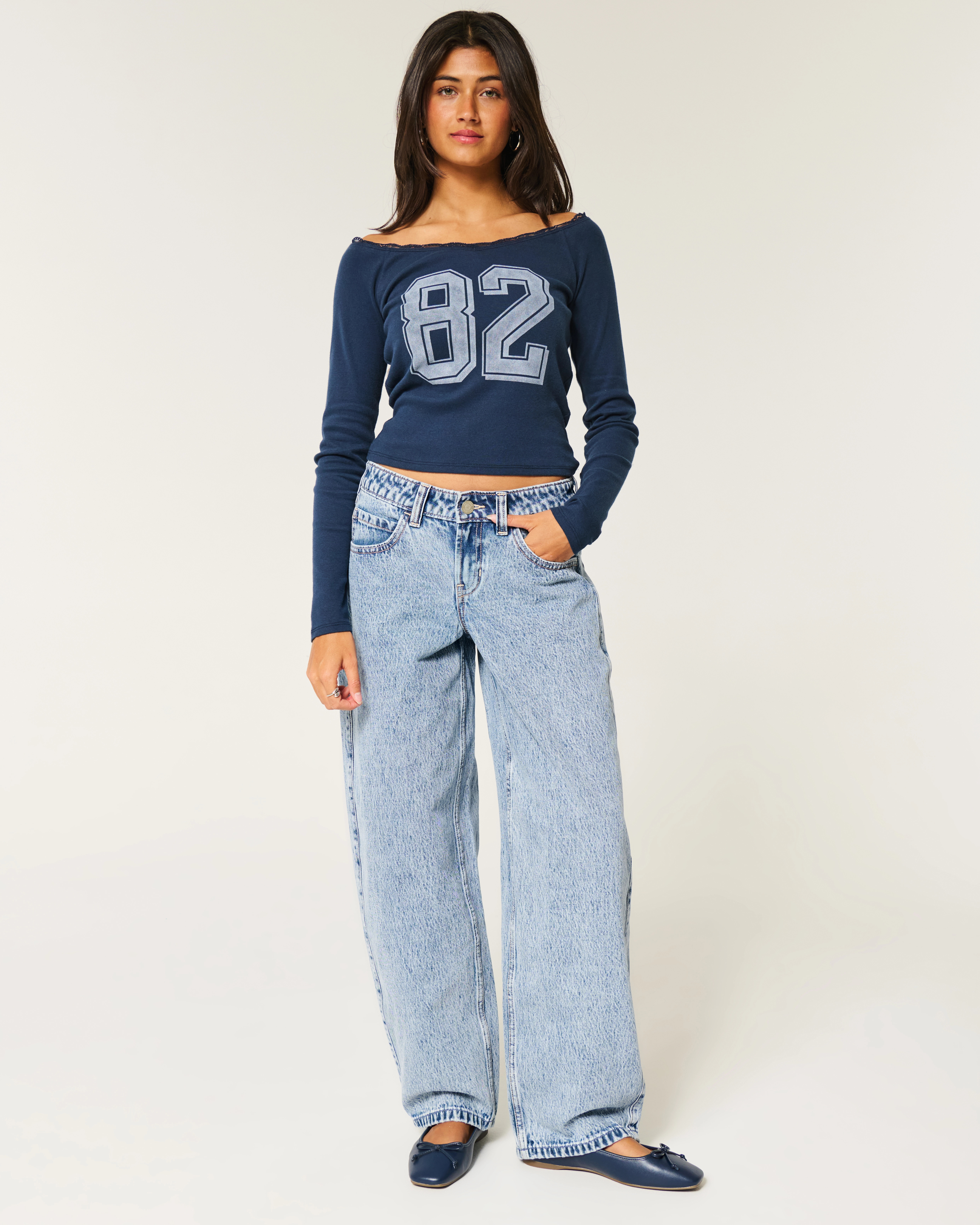 Low-Rise Light Wash Tapered Baggy Jeans | Hollister (EU)
