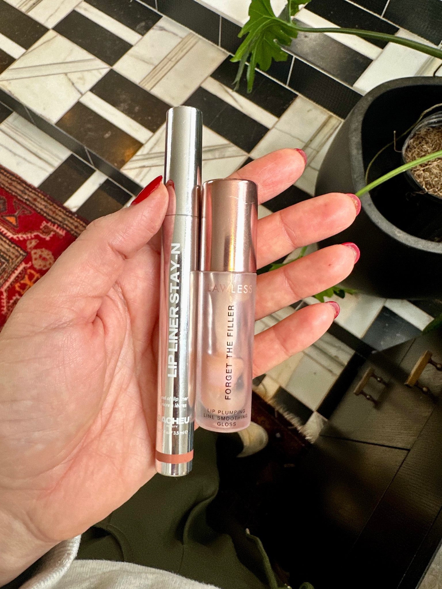 Lip combo 💋

Sacheu Peel Off Lip Liner STAY-N in color 02 MUAH-ve and LAWLESS Forget The Filler Lip Plumper Line Smoothing Gloss

#LTKFindsUnder50 #LTKMostLoved #LTKBeauty