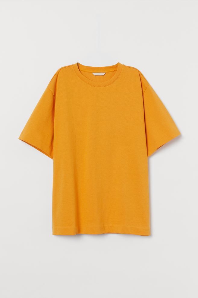 Oversize-T-Shirt aus festem Baumwolljersey mit Rundausschnitt, leicht überschnittenen Schultern ... | H&M (DE, AT, CH, DK, NL, NO, FI)