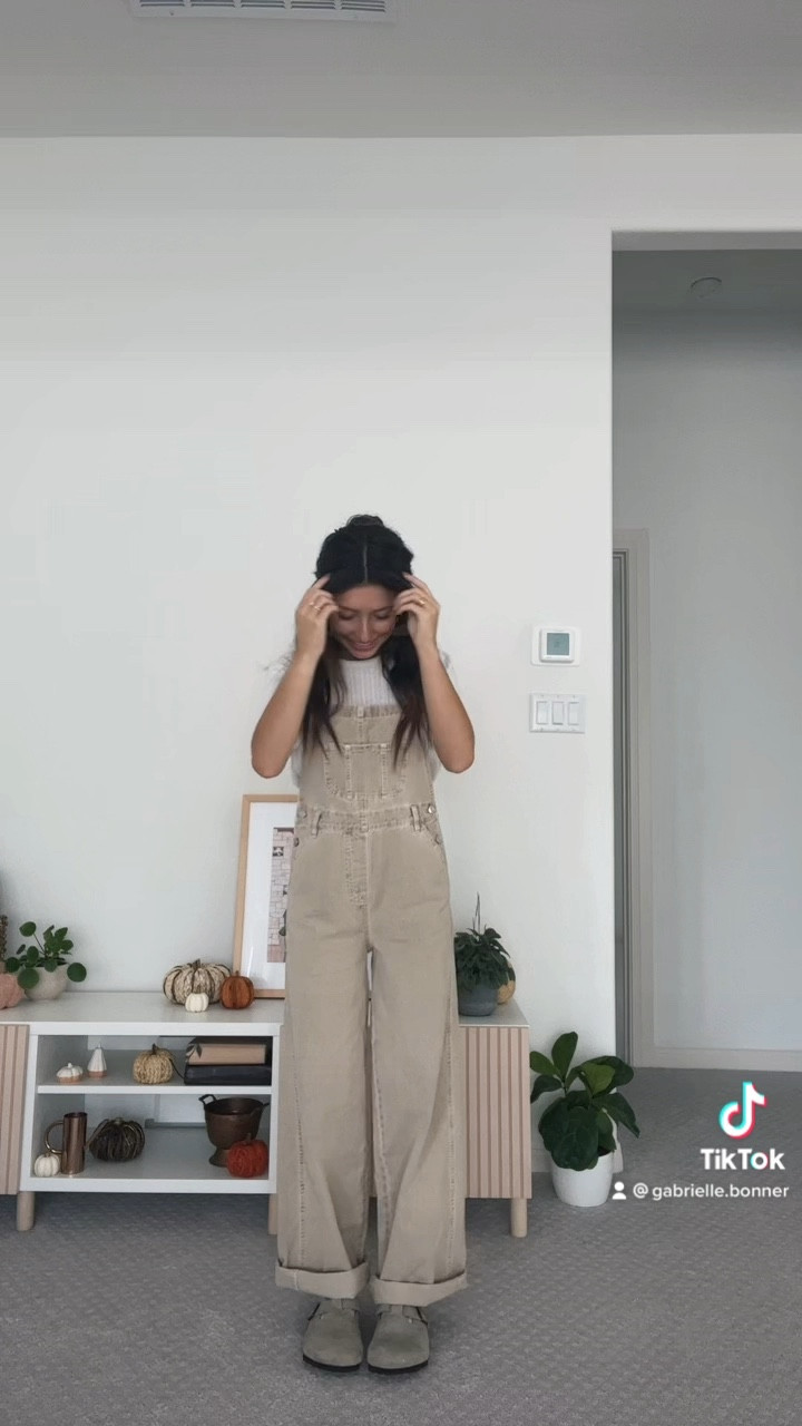 easy fall transition outfit inspo | fall style | overalls | birkenstock boston outfits | fall fashion

#LTKstyletip #LTKunder50 #LTKunder100
