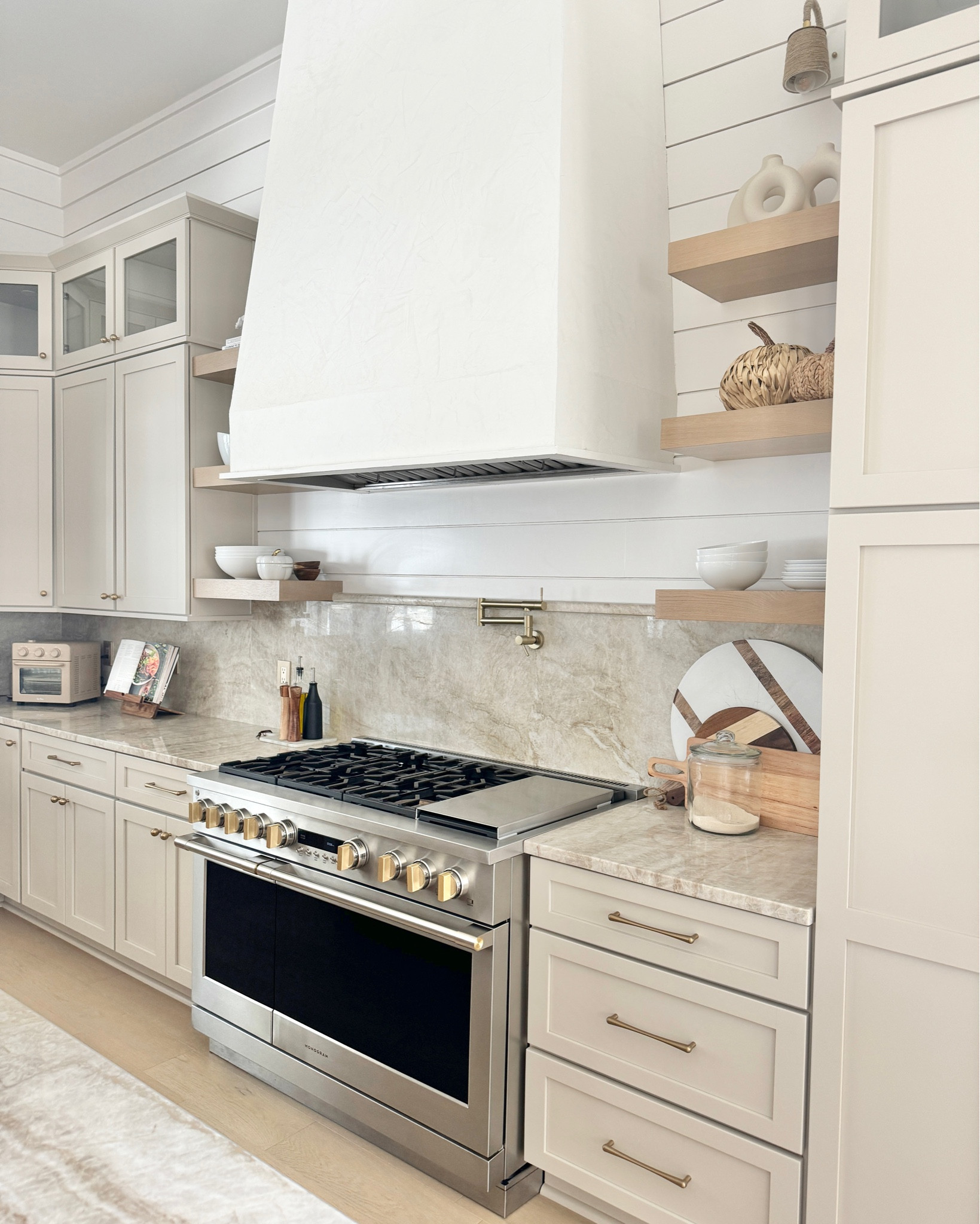 Kitchen decor and appliances.  



#LTKStyleTip #LTKFindsUnder50 #LTKHome