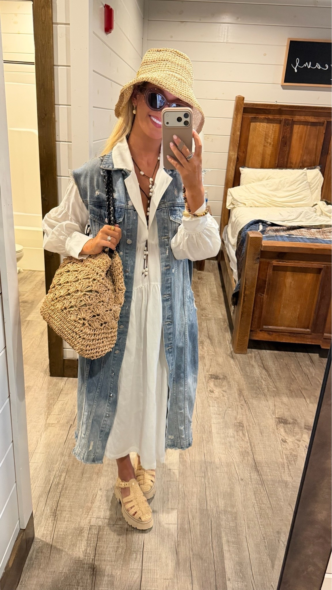 Classic and casual - but make it cool! 😎

#LTKgrwm #LTKootd #LTKmomlife