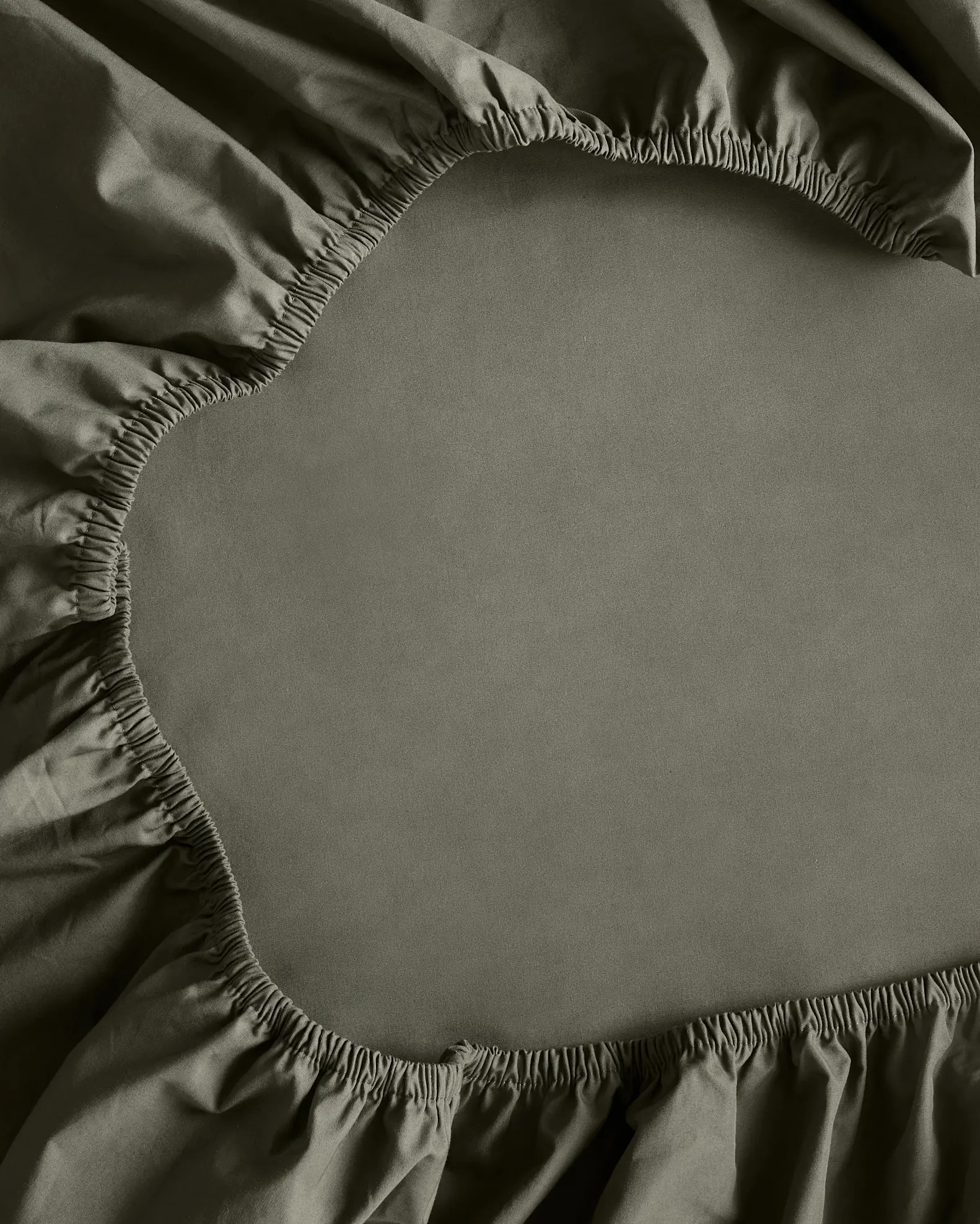 Classic Organic Percale Sheet Set in Dusty Olive | Quince