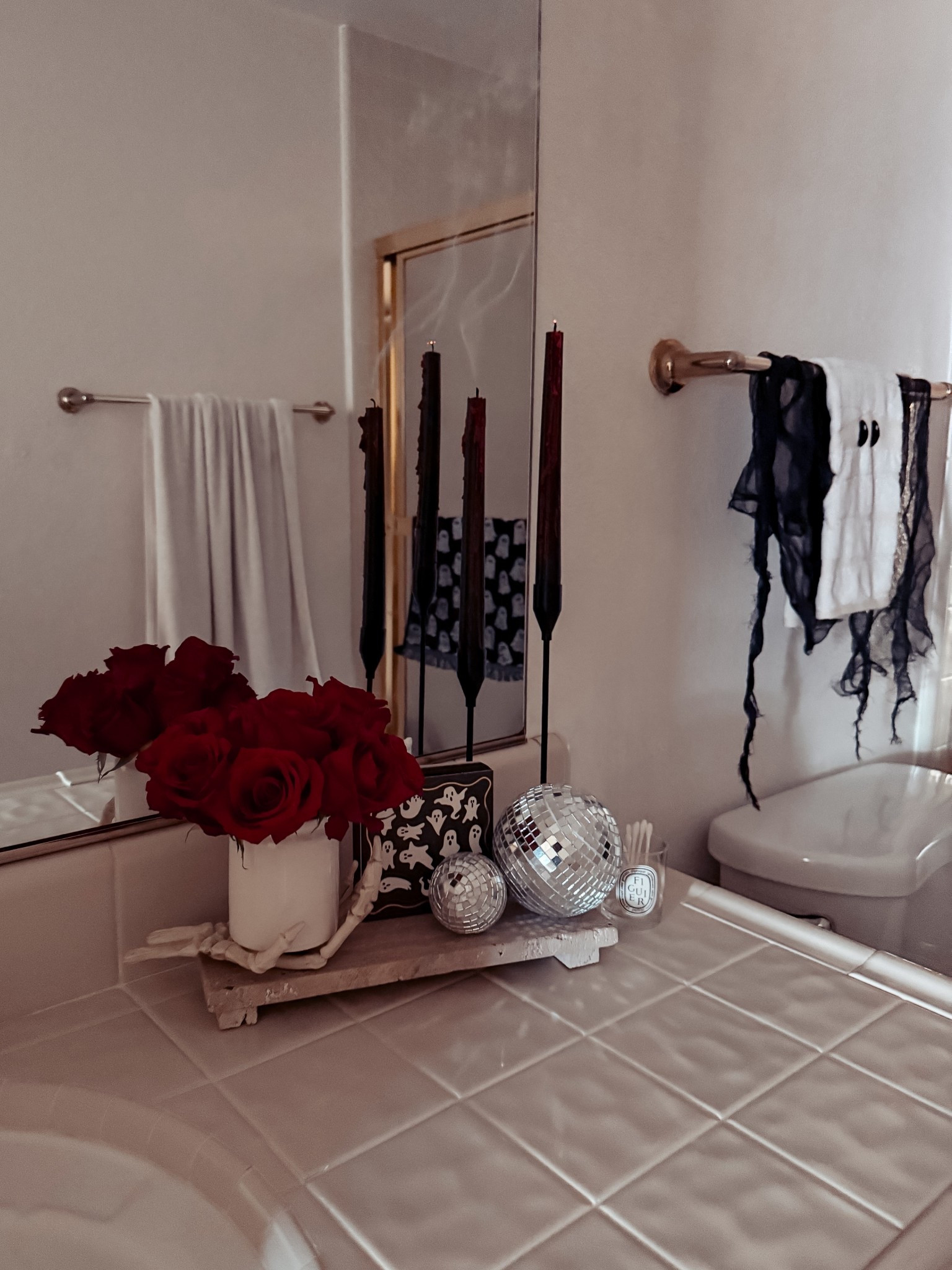 { spooky bathroom decor ❥

Neutral Halloween Decor . Guest Bathroom . Amazon Halloween Decor } 

#LTKHalloween #LTKHome #LTKSeasonal