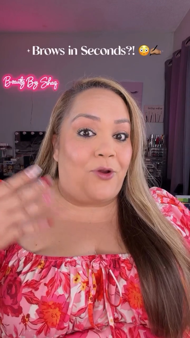 Okay but why does the Benefit Cosmetics Mighty Fine Brow Pen look like REAL brow hairs?! 😍✍🏽

The triple-tip precision applicator creates ultra-fine, hair-like strokes that fill sparse areas without looking blocky or drawn on. It’s lightweight, natural-looking, and perfect for quick glam days or full beat moments.

If you love defined but soft brows… this one is IT.

@benefitcosmetics #BenefitClubPink #benefitcosmetics #MightyFineBrowPen #BrowGame #MiamiBeautyCreator MakeupRoutine NaturalBrows SoftGlam BeautyByShaq

#LTKgrwm #LTKBeauty #LTKOver40
