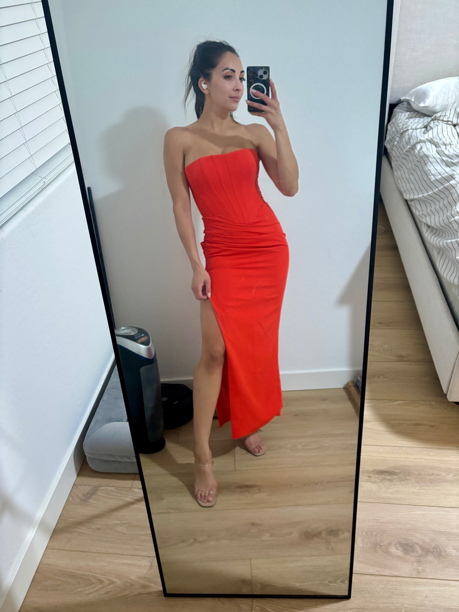 Love this form fitting dress from Bardot. Perfect for a spring wedding. 

I’m in a small. 5’5”. 125 lbs. 34 D. 


#LTKwedding