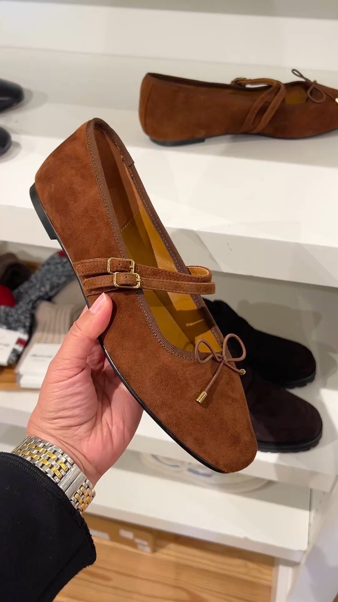 Back in stock in several colors and sizes! 

Madewell shoes! Available in lots of colors and sizes! These brown suede double strap Mary Jane ballet flat shoes are so cute and a great wardrobe staple. Love the little bow detail too! Great for workwear or everyday casual outfits. Such a nice gift idea for the holidays too! 


#LTKWorkwear #LTKGiftGuide #LTKOver40