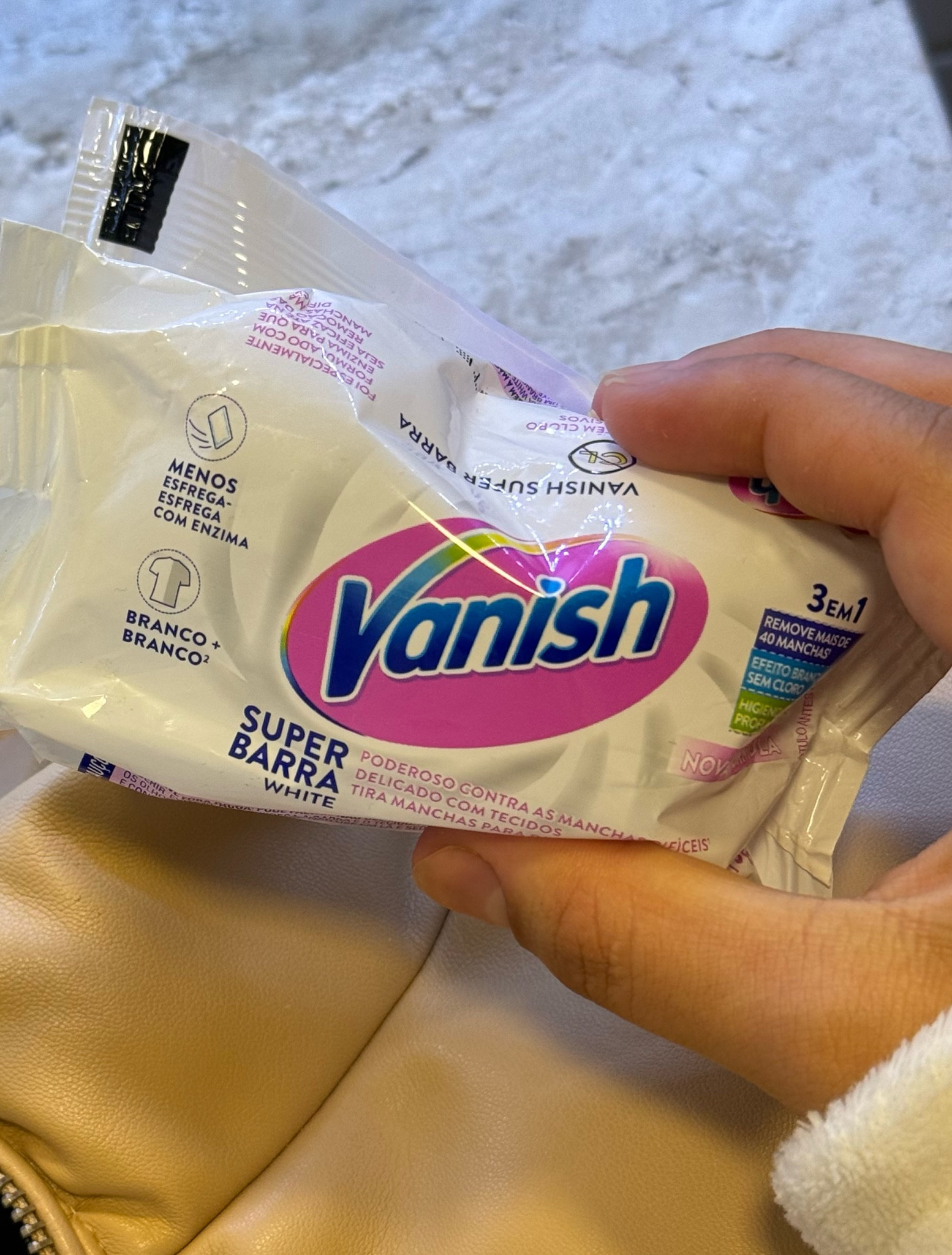 Esse sabão salvou meu colete que sujei de caneta e quero indicar a todo mundo 🫶🏻🫧🧼

#LTKhome #LTKbrasil