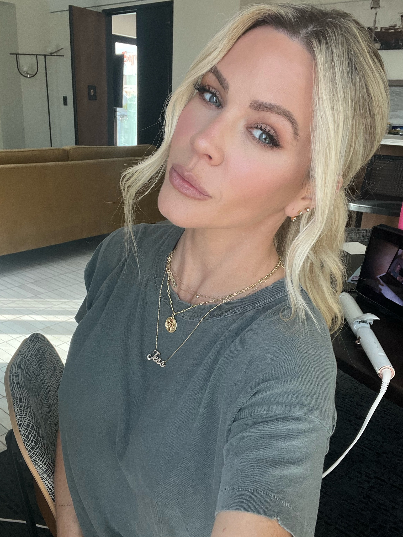 Easy makeup best gift for beauty lover 

#LTKbeauty #LTKGiftGuide #LTKfindsunder50