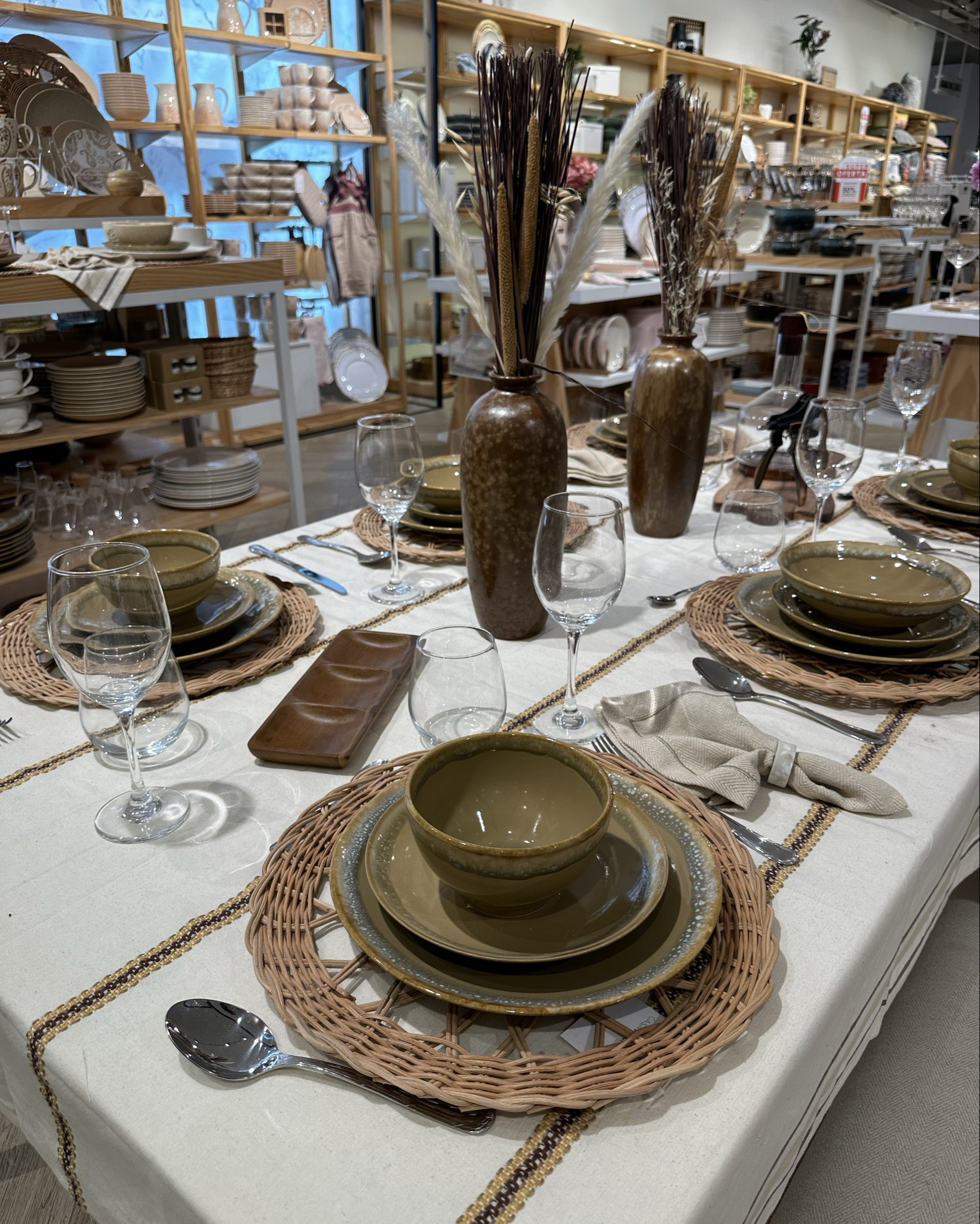 Casa Riachuelo 🤍✨

- Inspiração de mesa posta para você, é o melhor: está tudo na PROMO!! 🥹🫶🏼 Eu amo mesa arrumada, para mim é sinônimo de carinho para você e para família, além de ser um lugar de união 🤍

#LTKhome #LTKbrasil #LTKsale